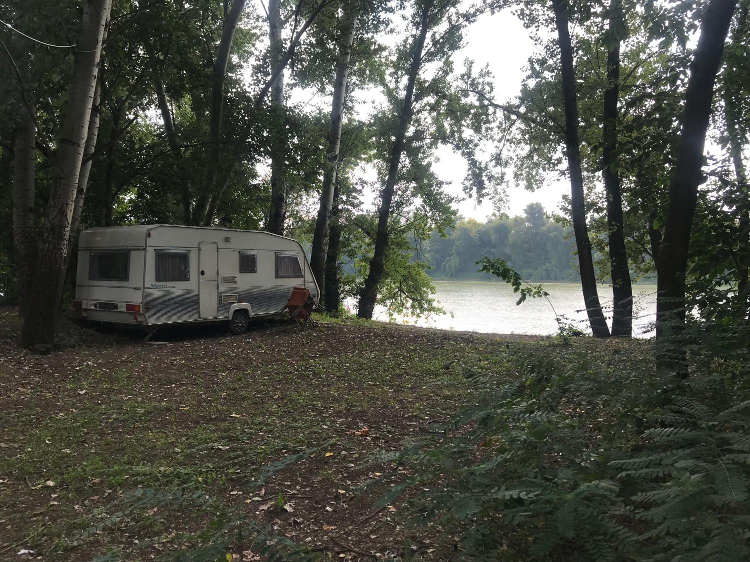 Empty Lot - Photo 12