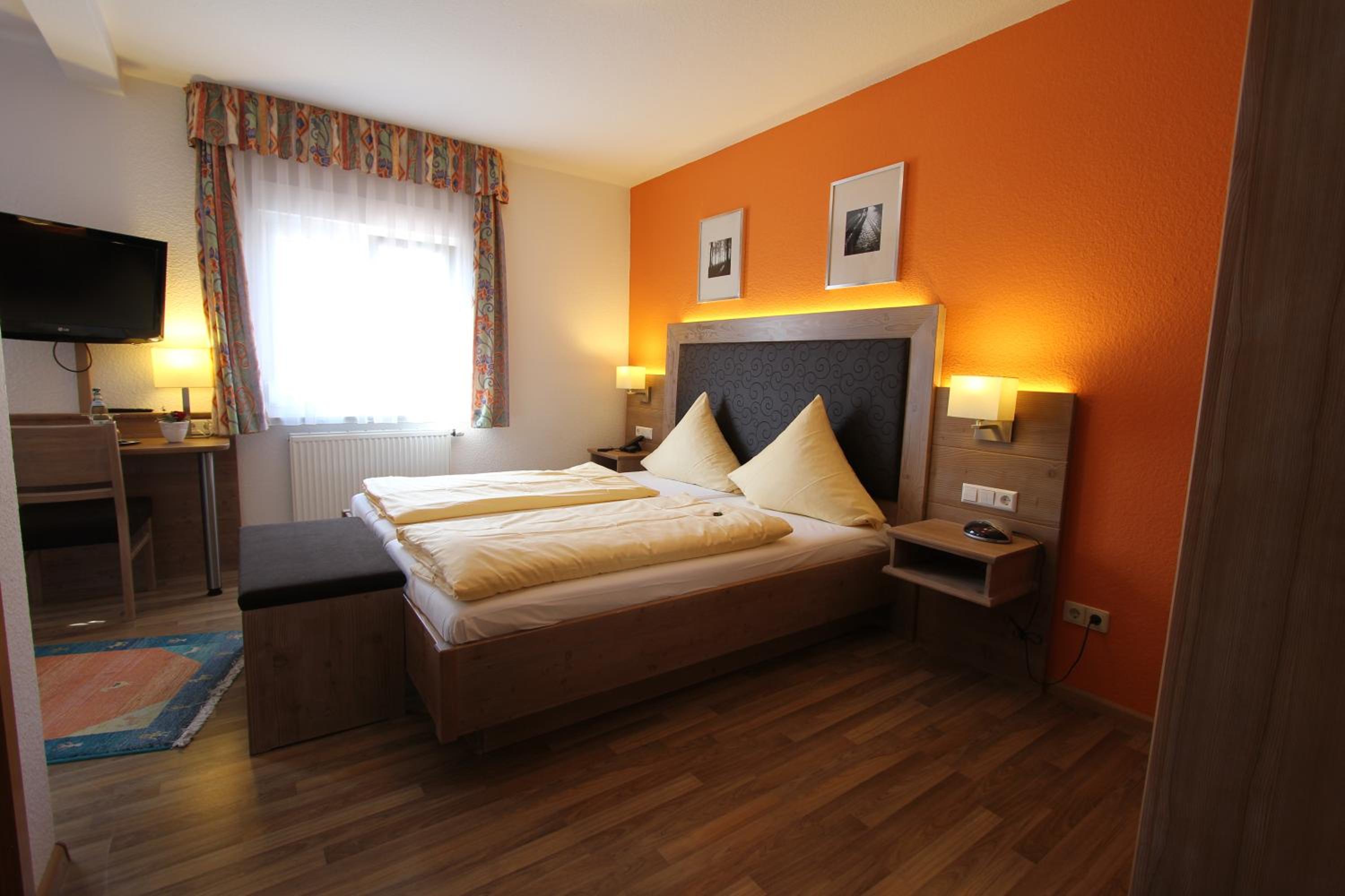 Double Room - Photo 5