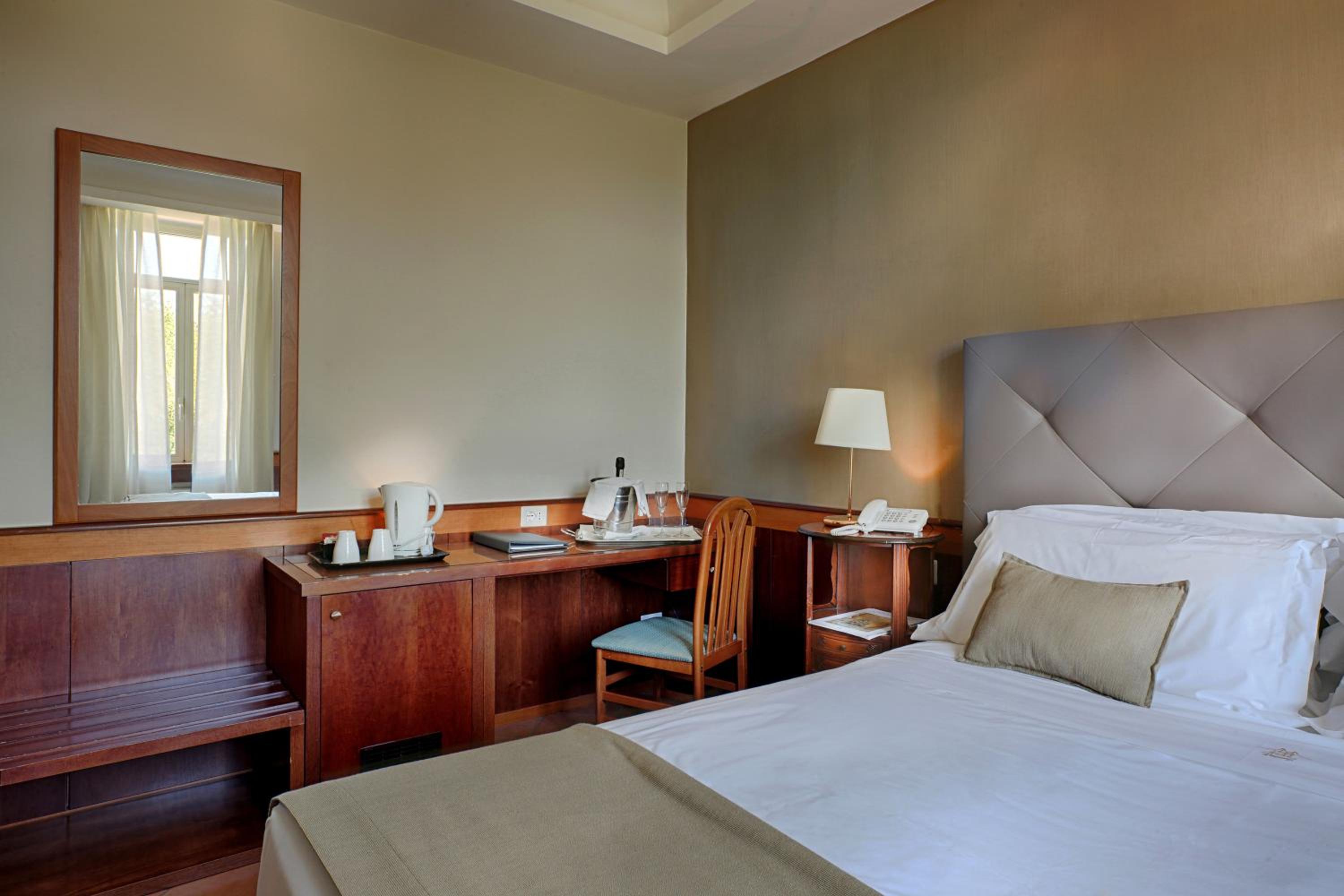 Standard Double Room photo 2