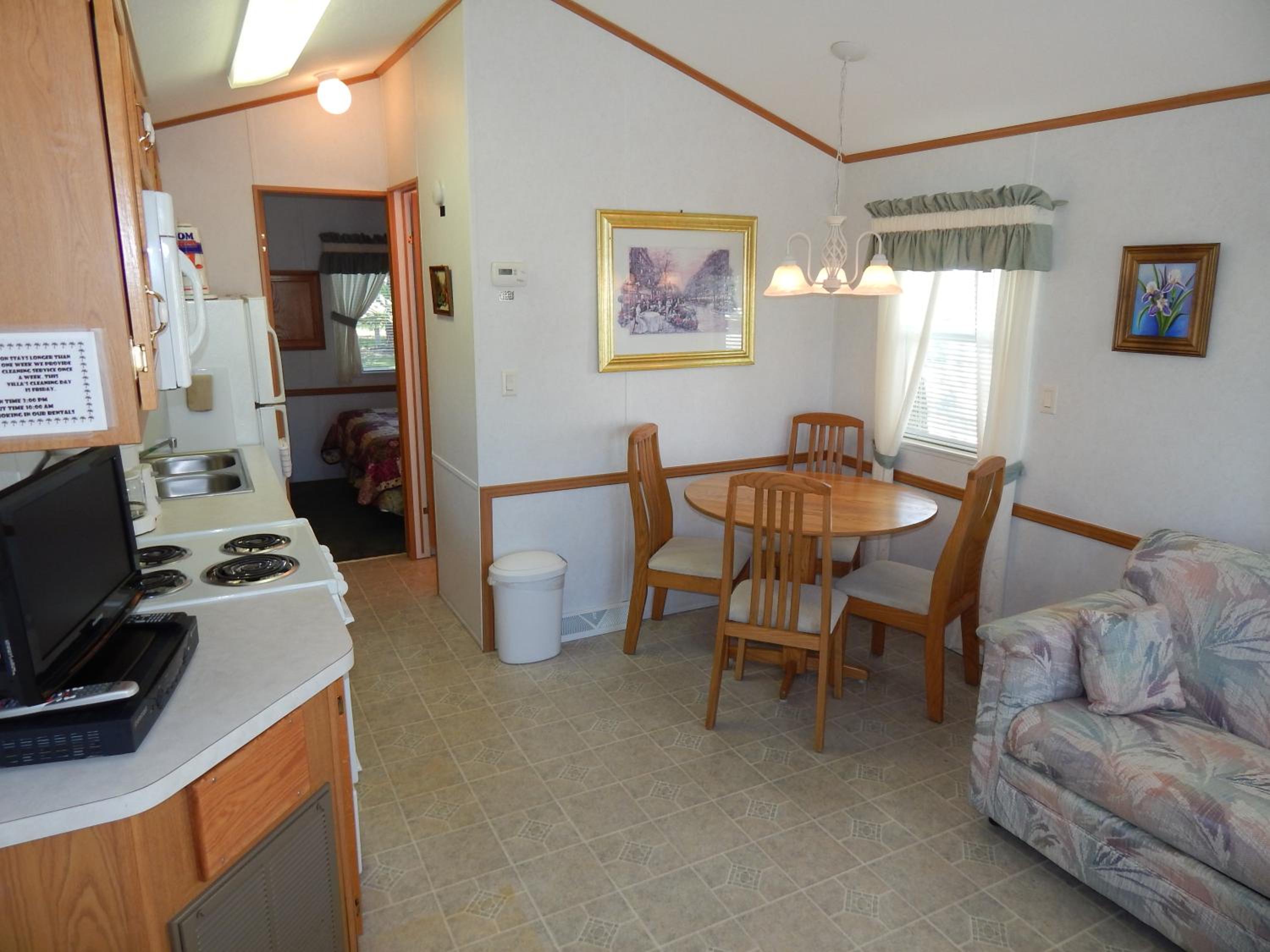 Two-Bedroom Cottage photo 3