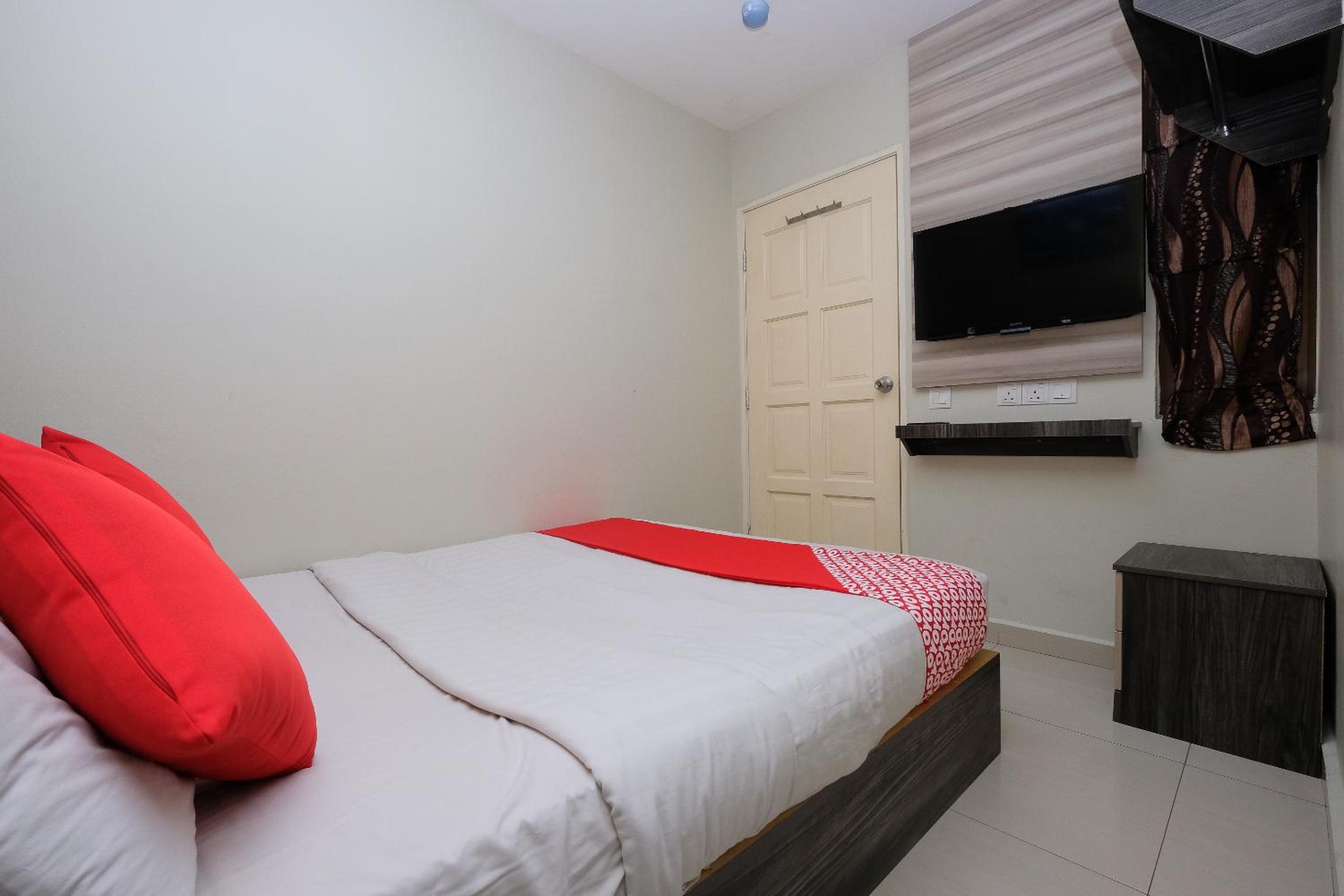 Standard Double Room - Photo 2