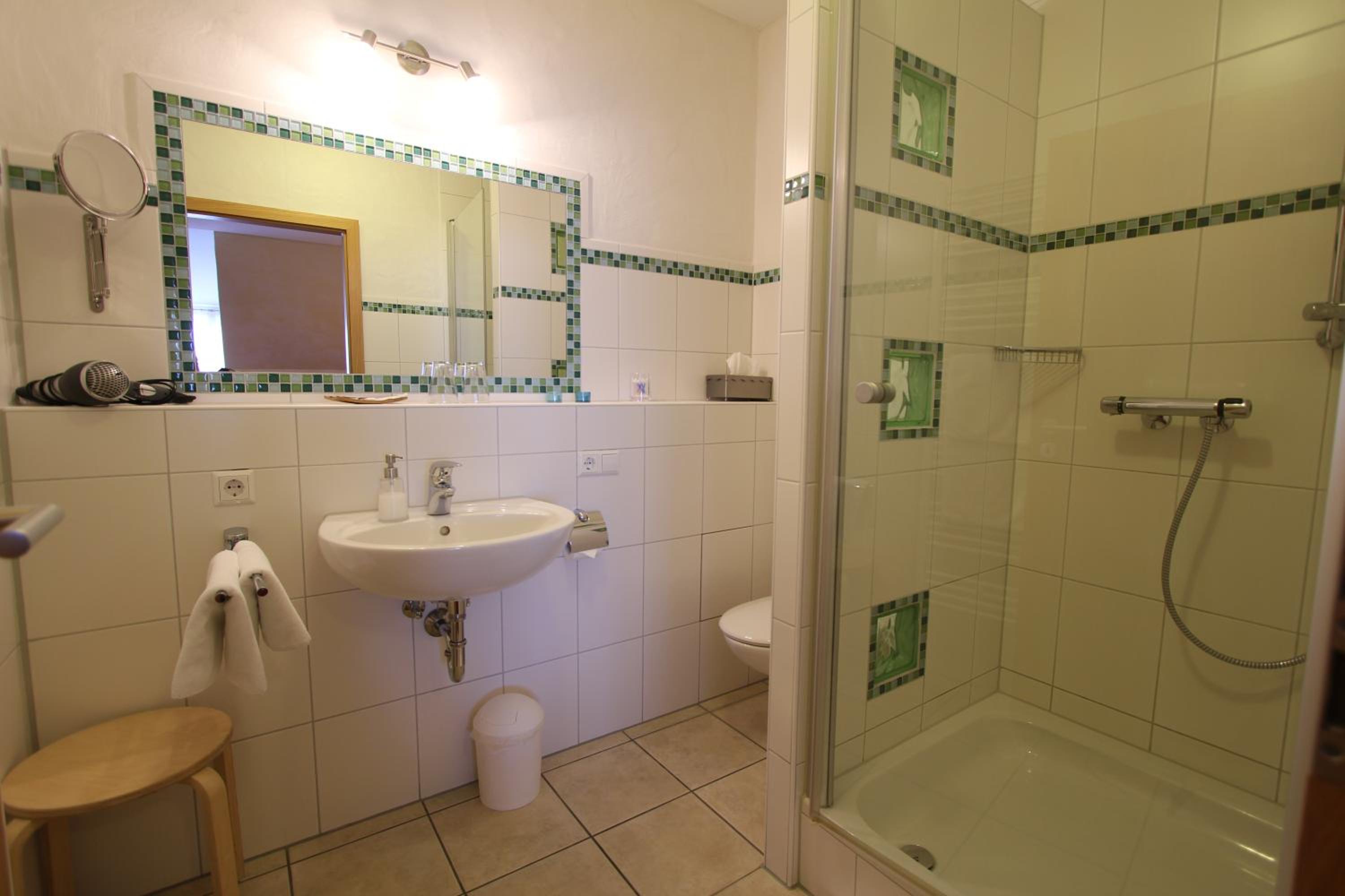Family Room - Photo 2