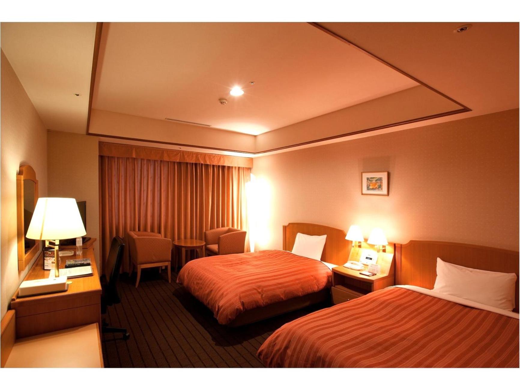 Twin Room with Extra Bed - Smoking - Photo 2