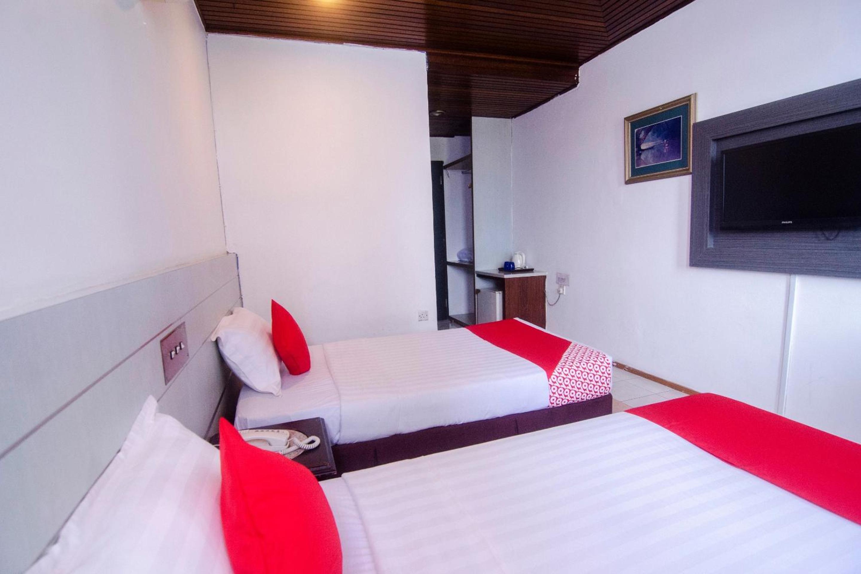 Deluxe Twin Room - Photo 5