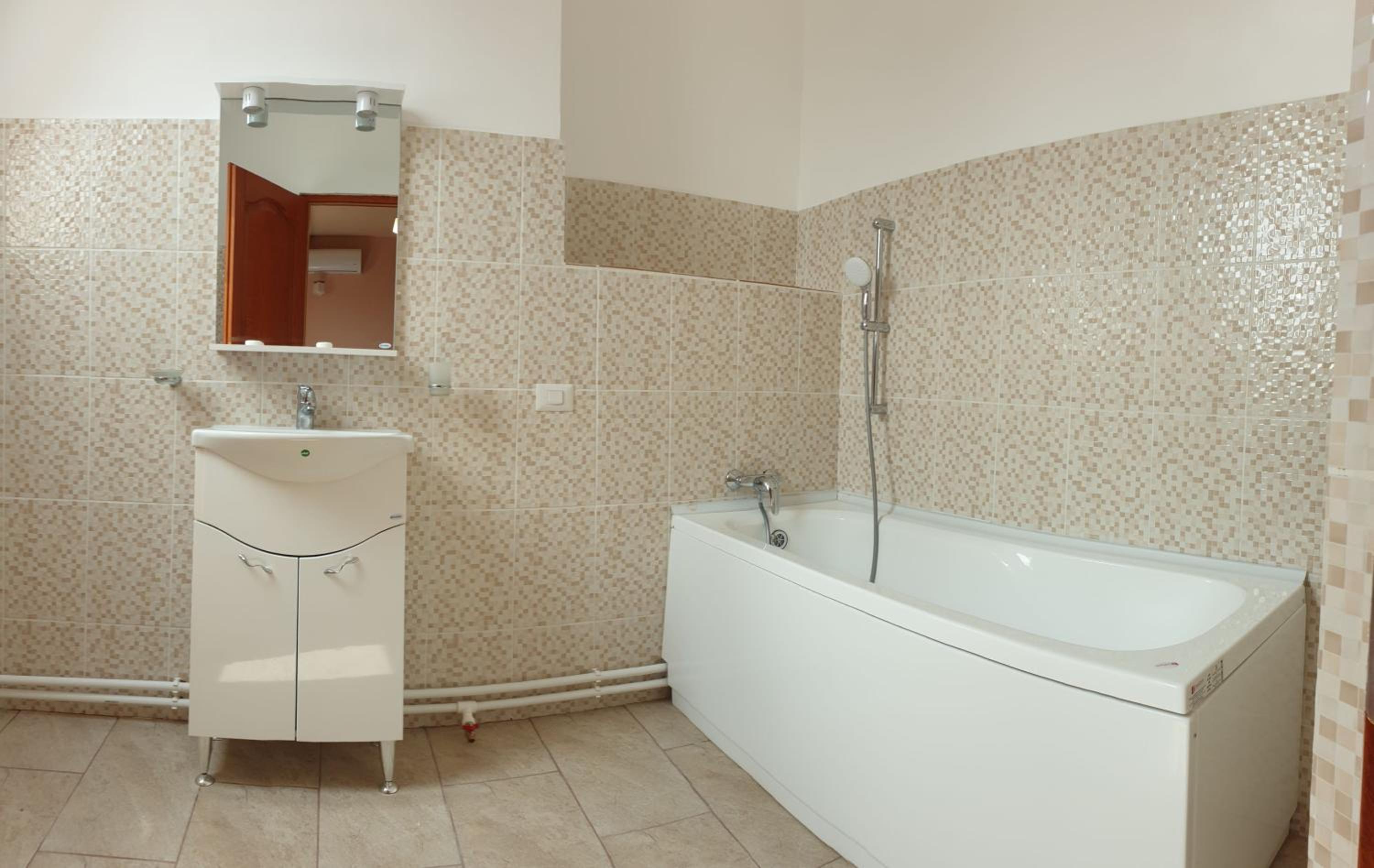 Duplex Suite - Photo 4