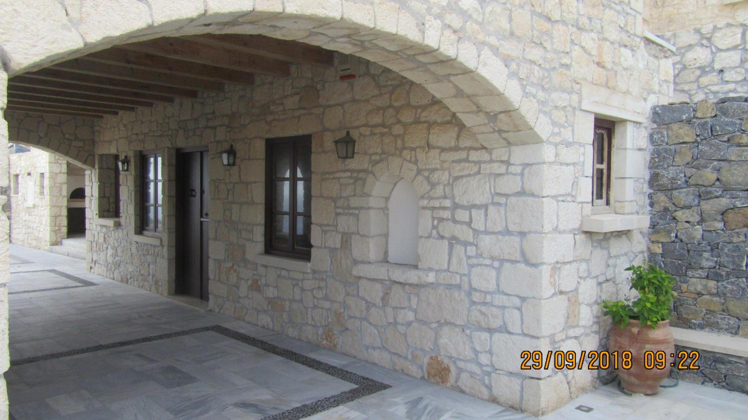 Villa photo 2