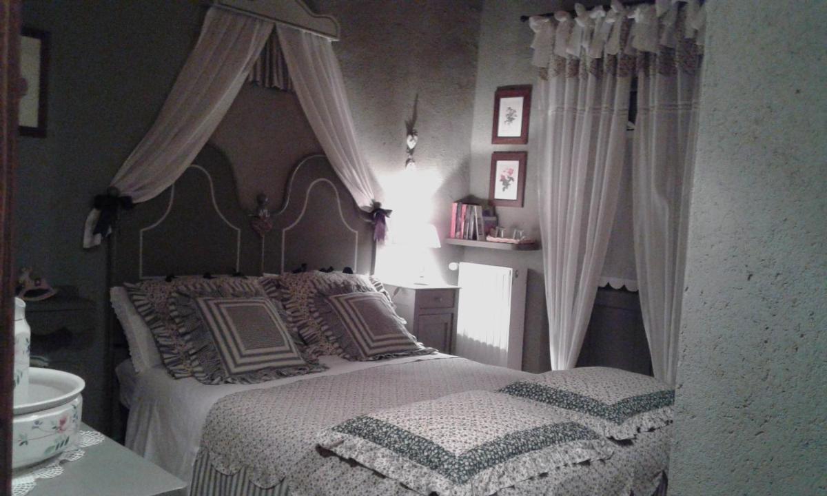 Deluxe King Room photo 2