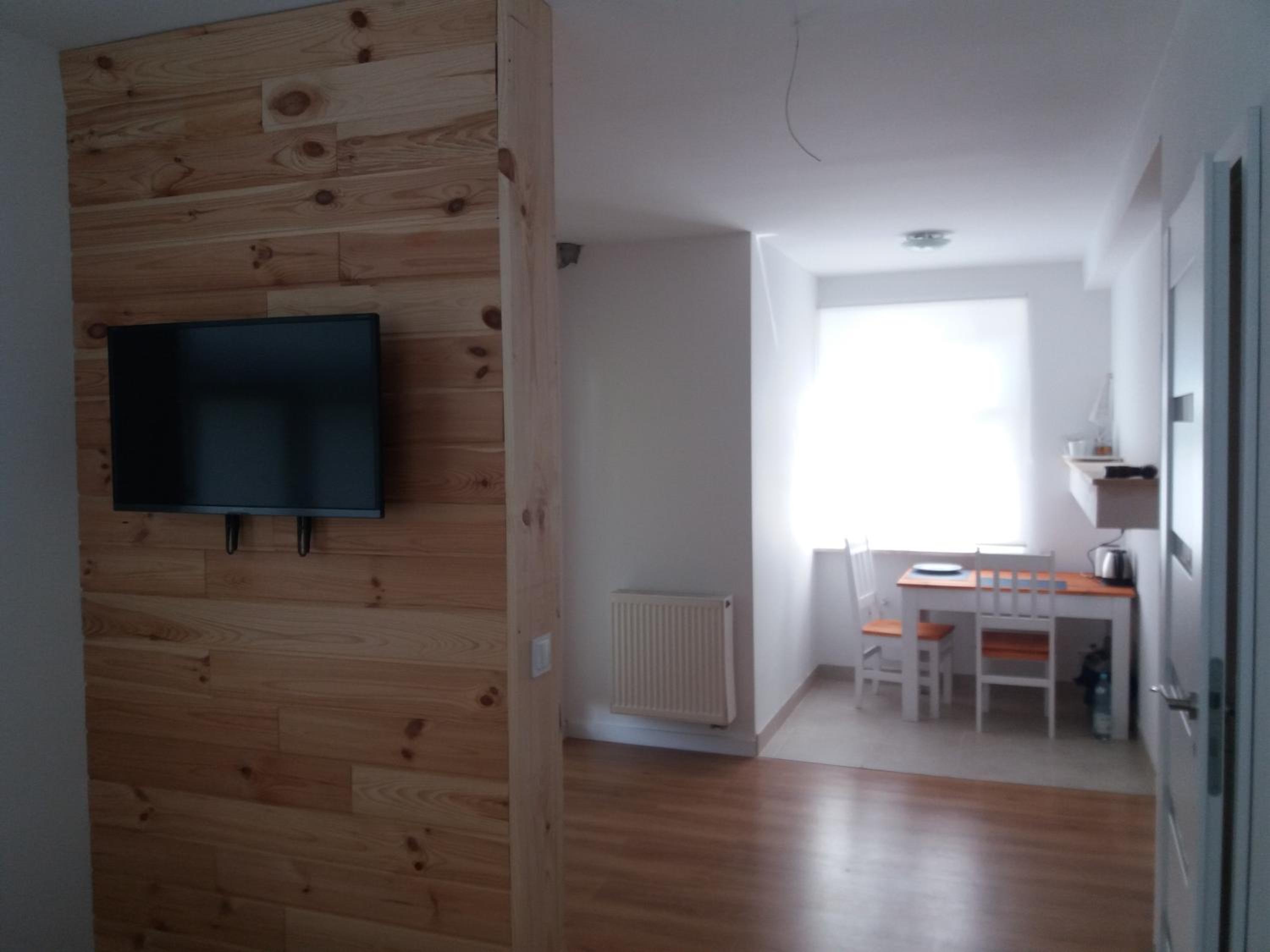 Studio Apartment - Photo 7