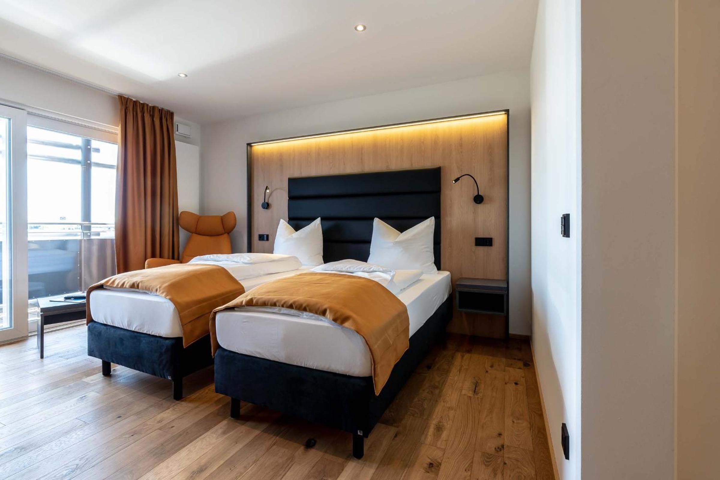Standard Twin Room - Photo 17