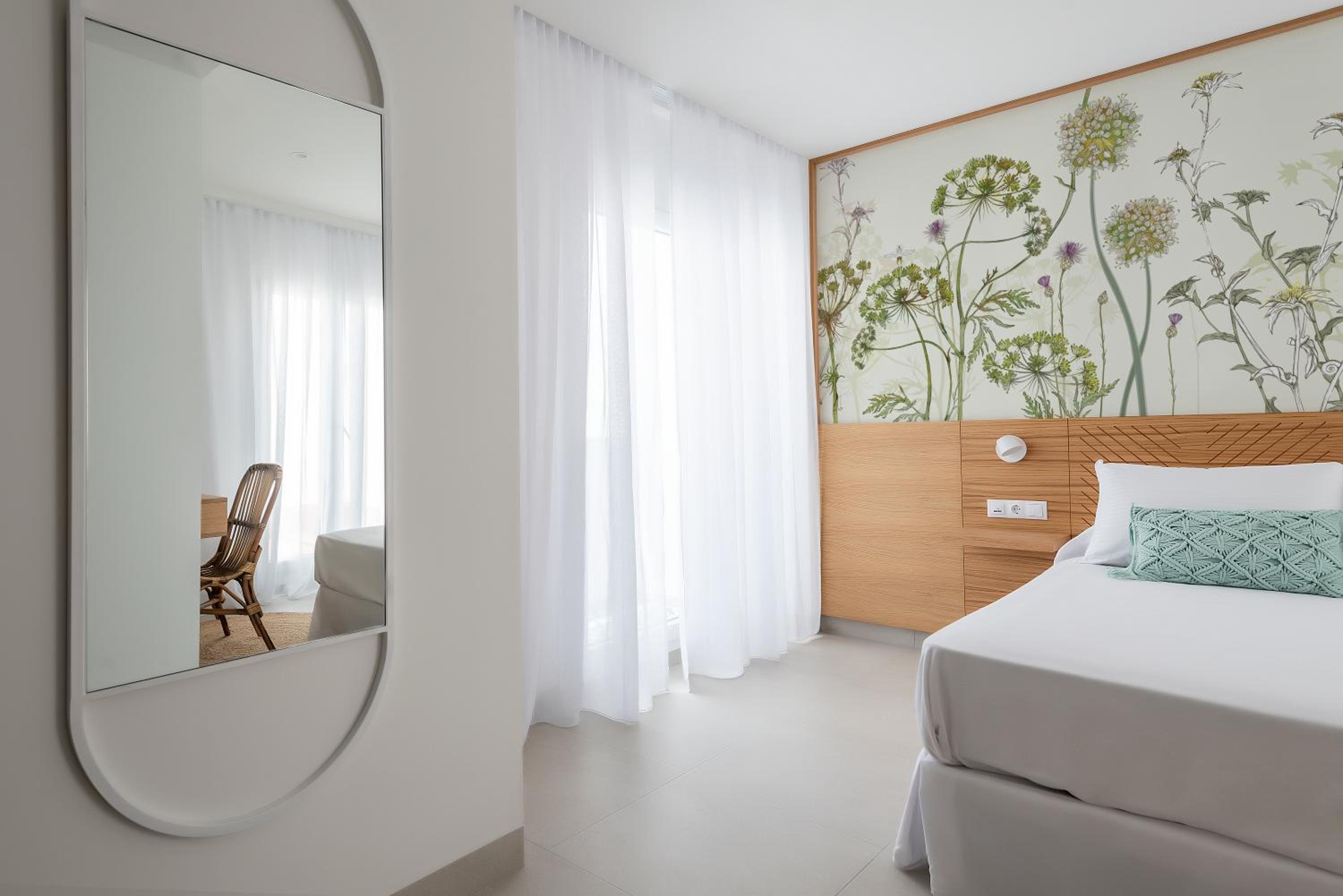 Superior Double Room with Sea View and balcony