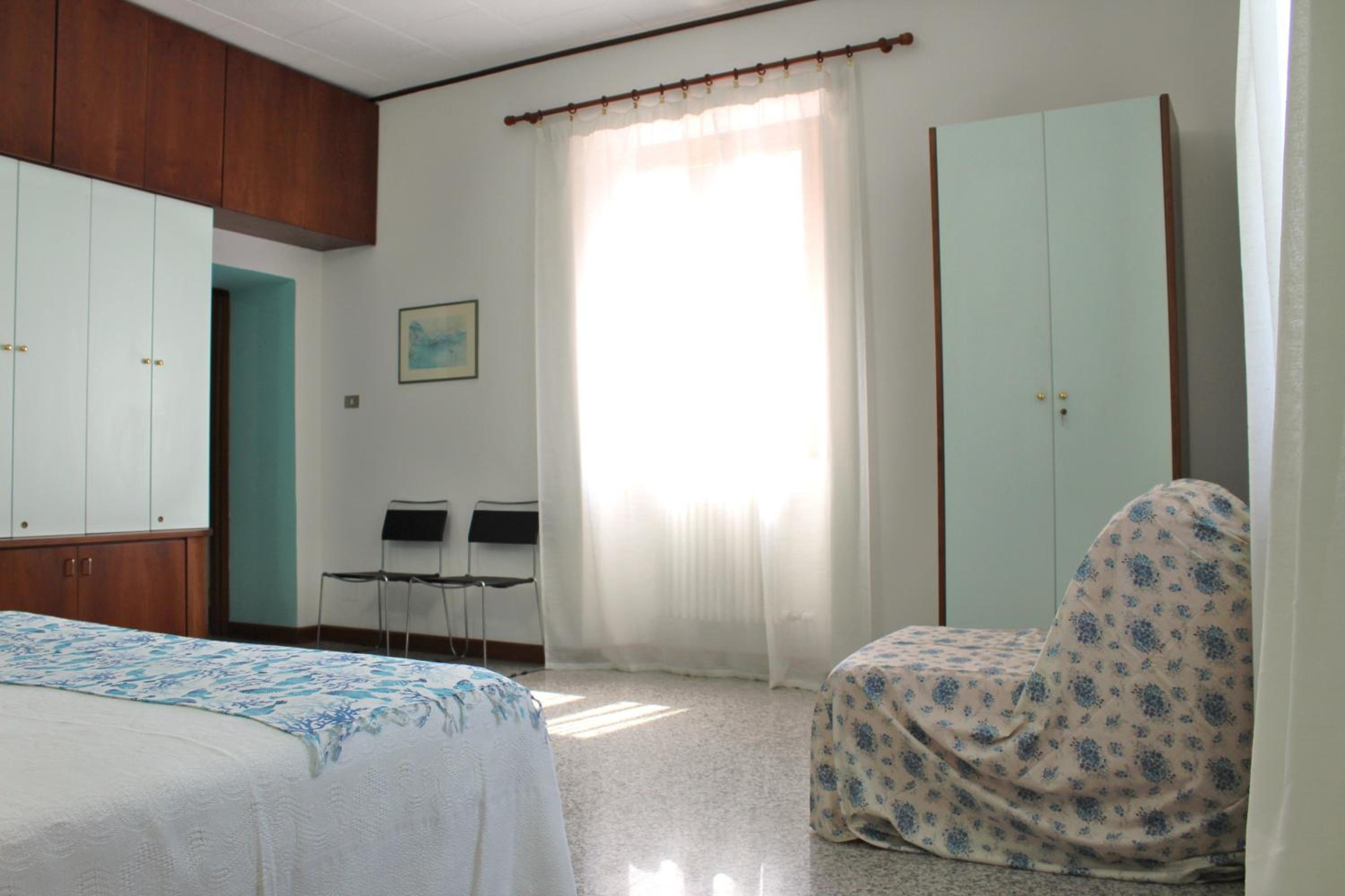 Two-Bedroom Apartment - Photo 17