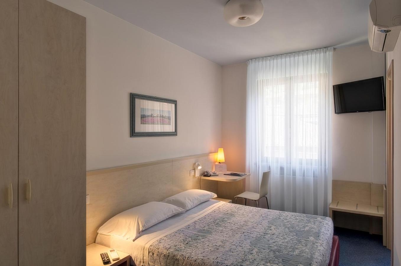 Single Room photo 1