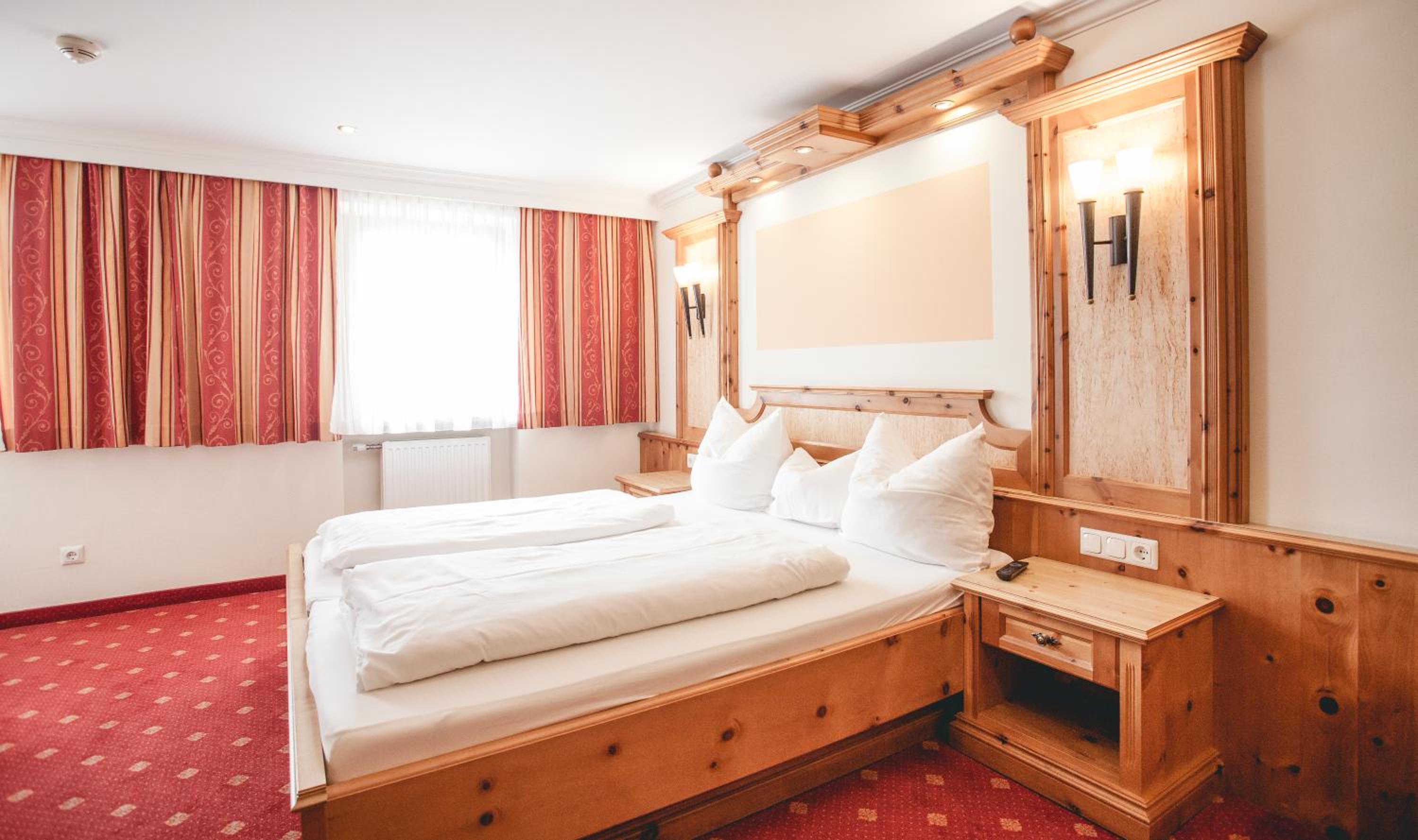 Double Room with Private Bathroom - Photo 1