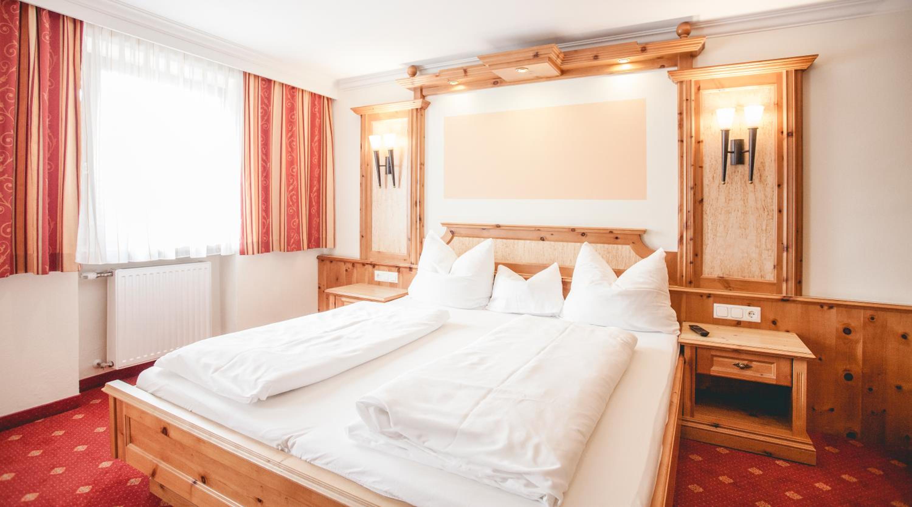 Double Room with Private Bathroom - Photo 4