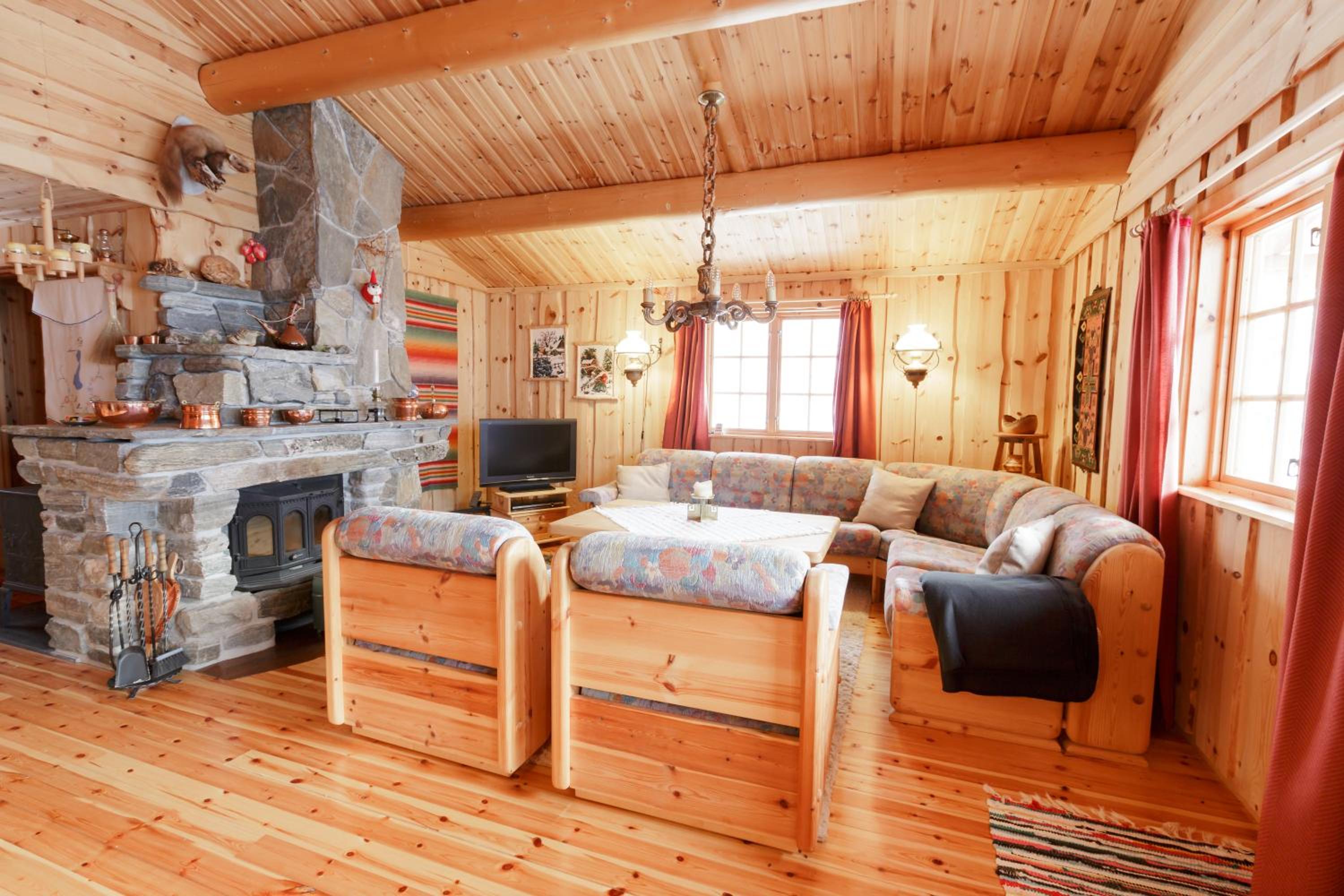 Three-Bedroom House - Photo 1