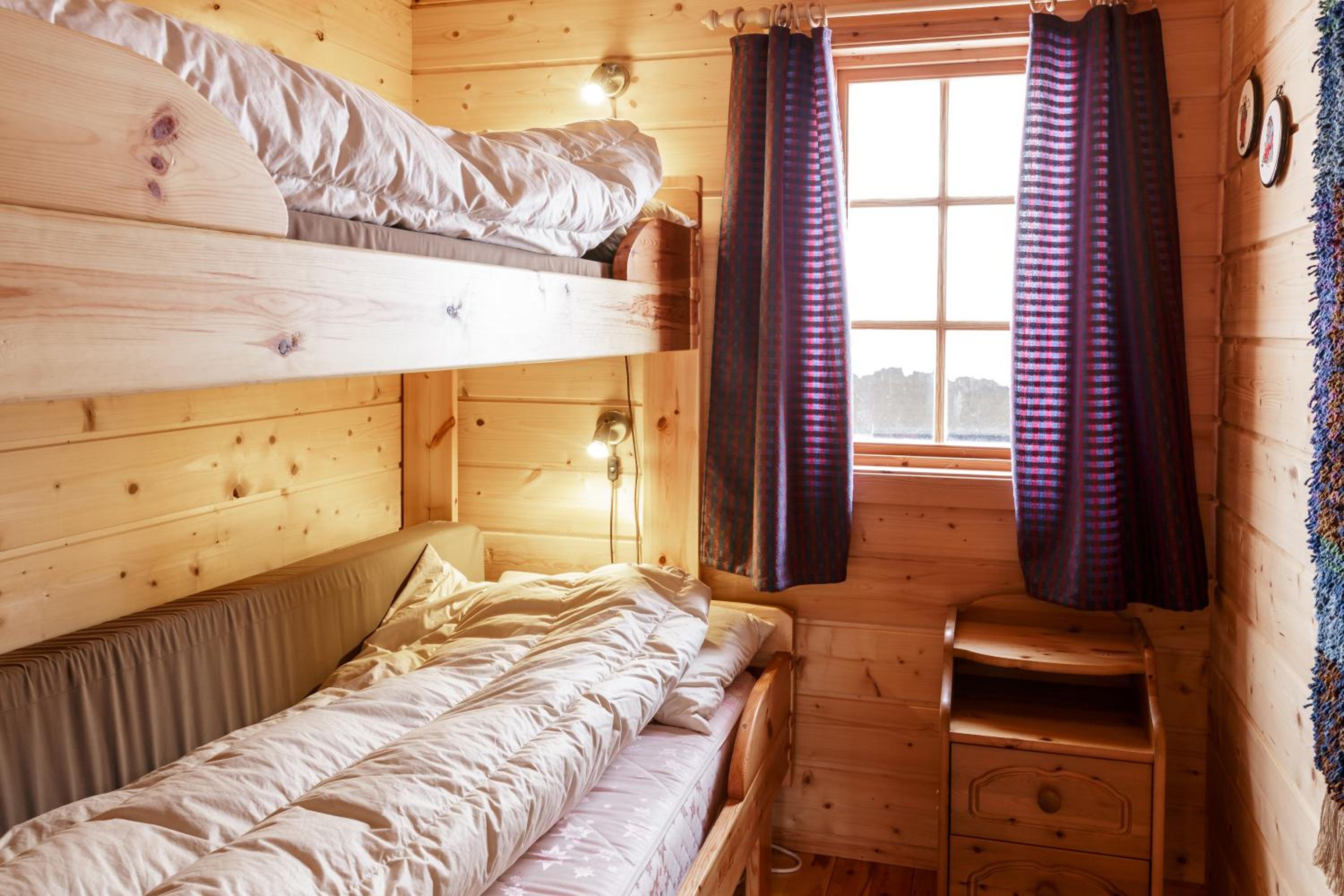 Three-Bedroom House - Photo 4