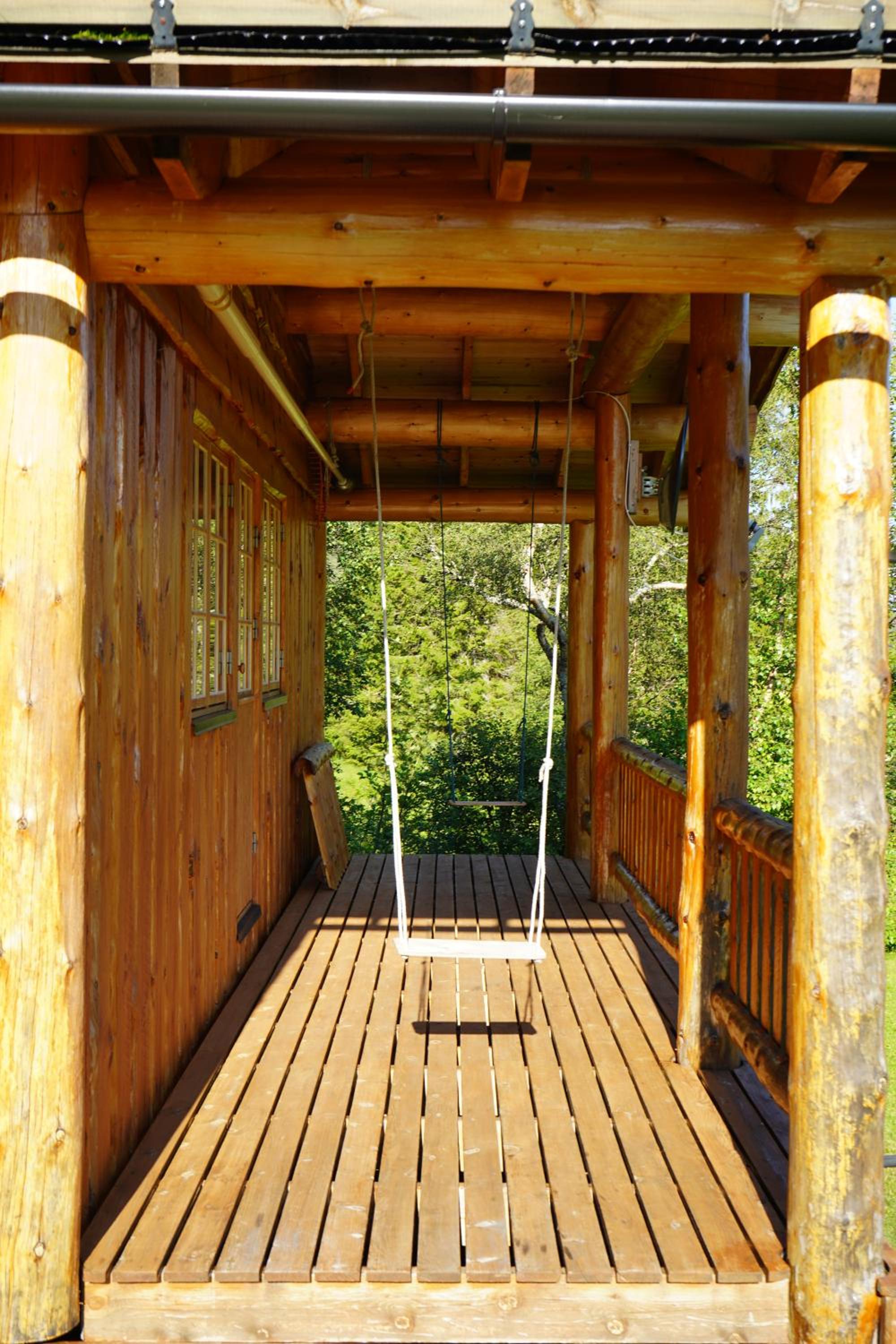 Three-Bedroom House - Photo 8