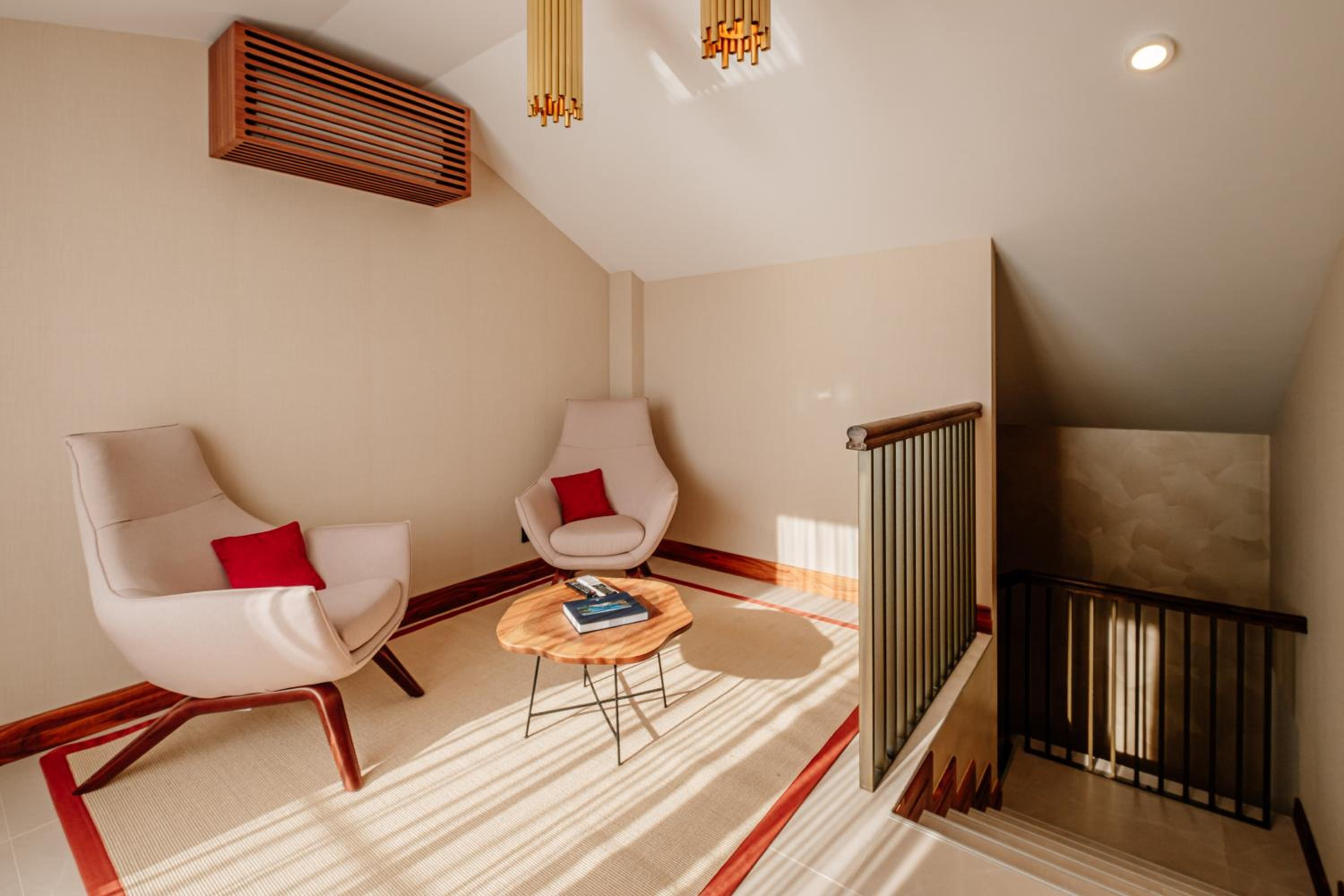 Duplex Suite - Photo 4