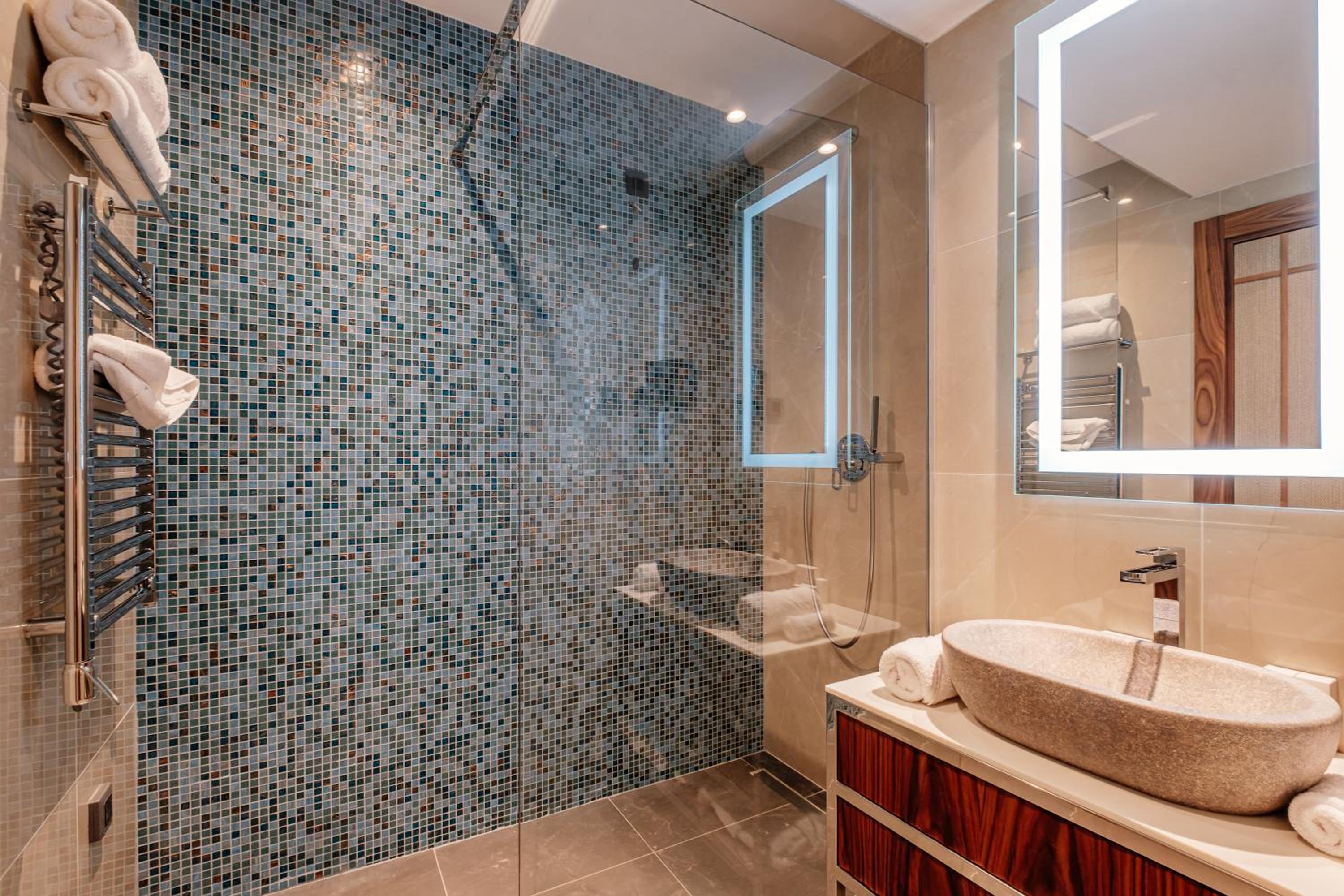 Duplex Suite - Photo 8