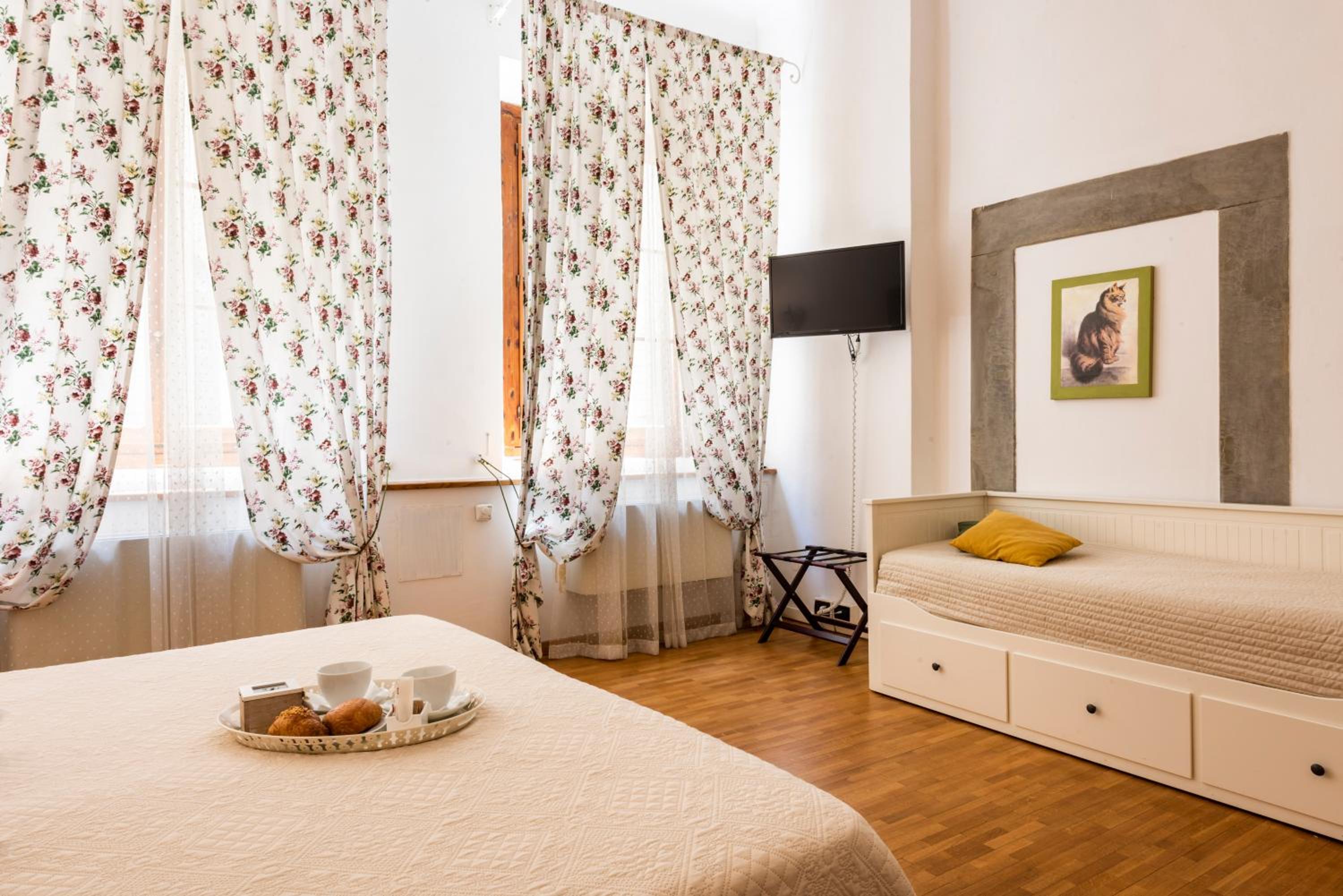 Double or Twin Room photo 3