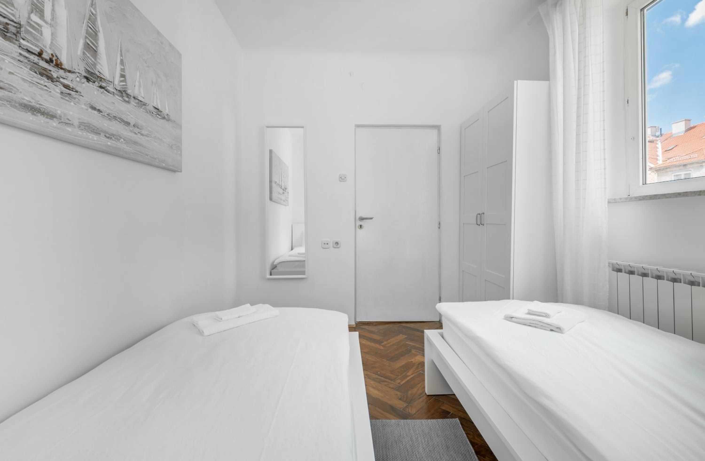 Two-Bedroom Apartment - Photo 9