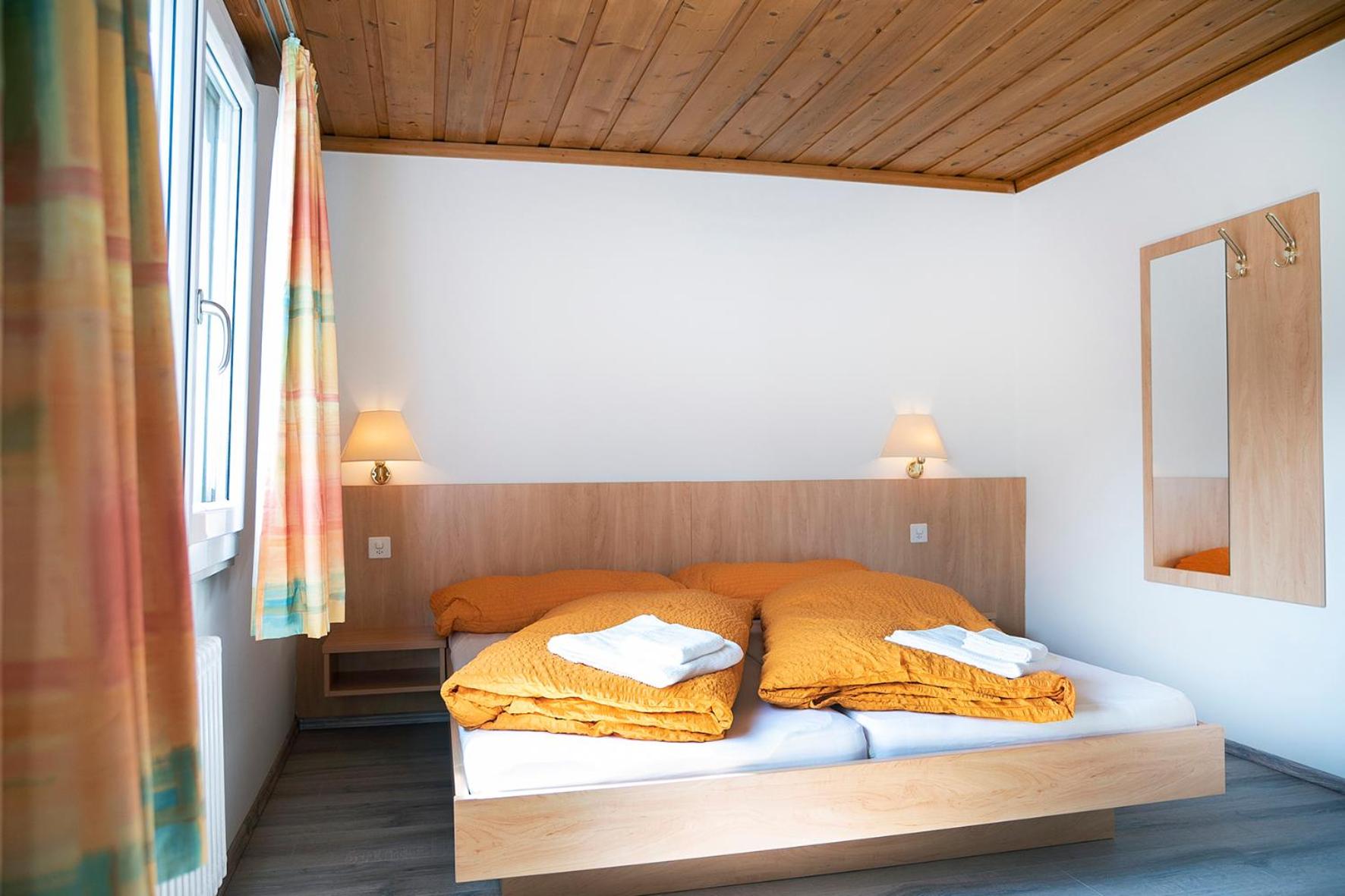 Double Room with Mountain View - Photo 2