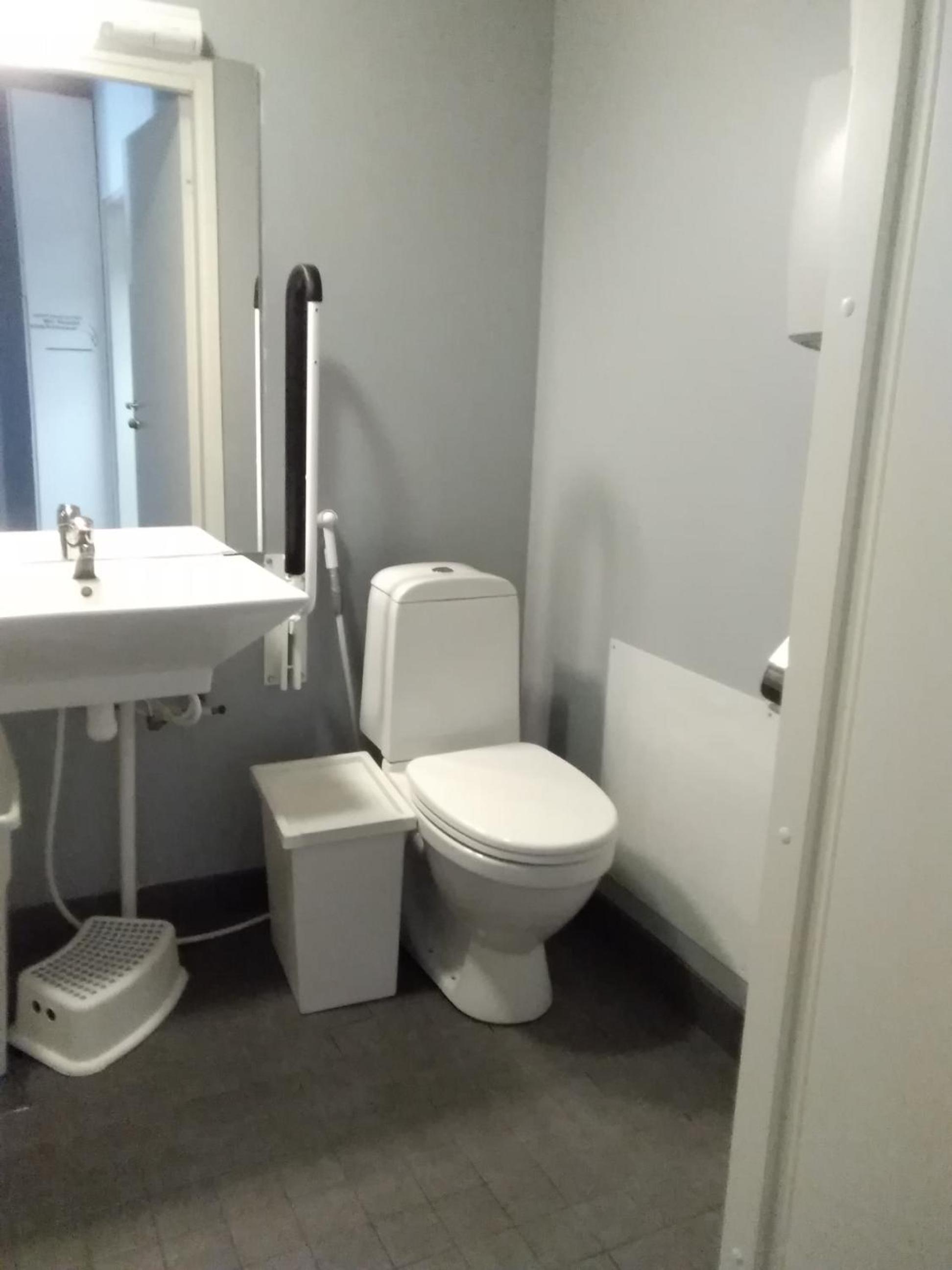 Double or Twin Room with Shared Bathroom photo 3
