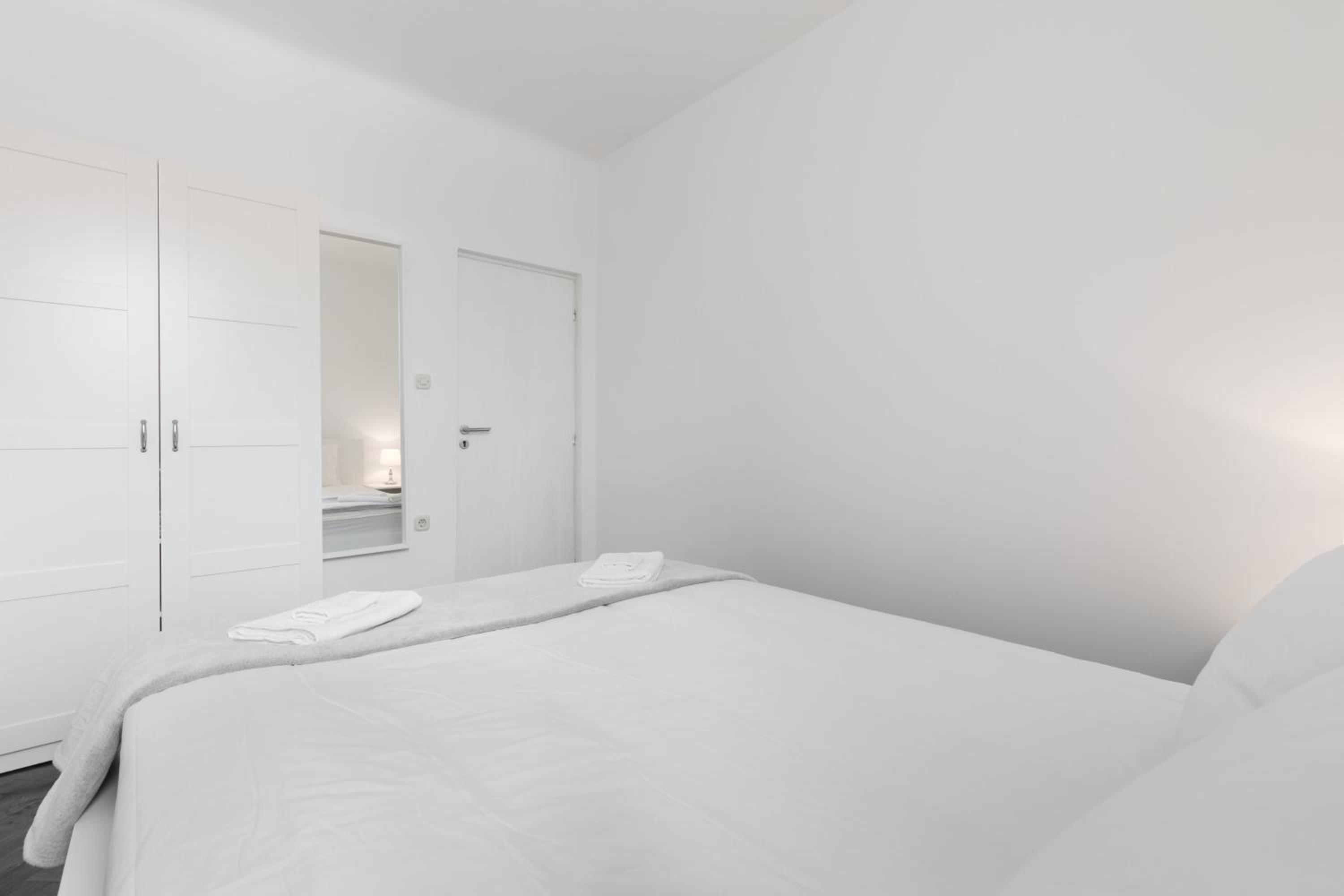 Two-Bedroom Apartment - Photo 15