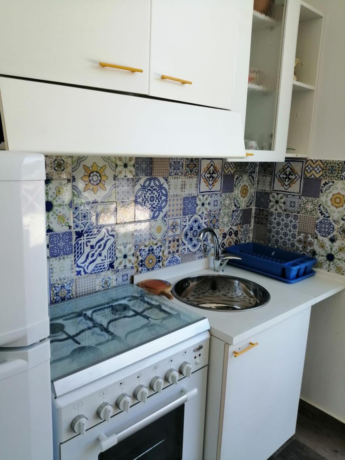 One-Bedroom House - Photo 11