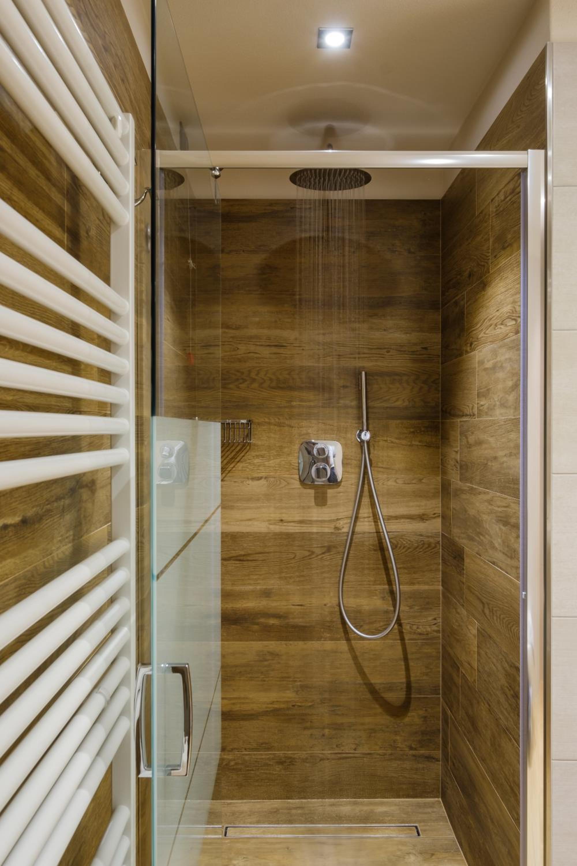 One-Bedroom Standard Apartment - Photo 4
