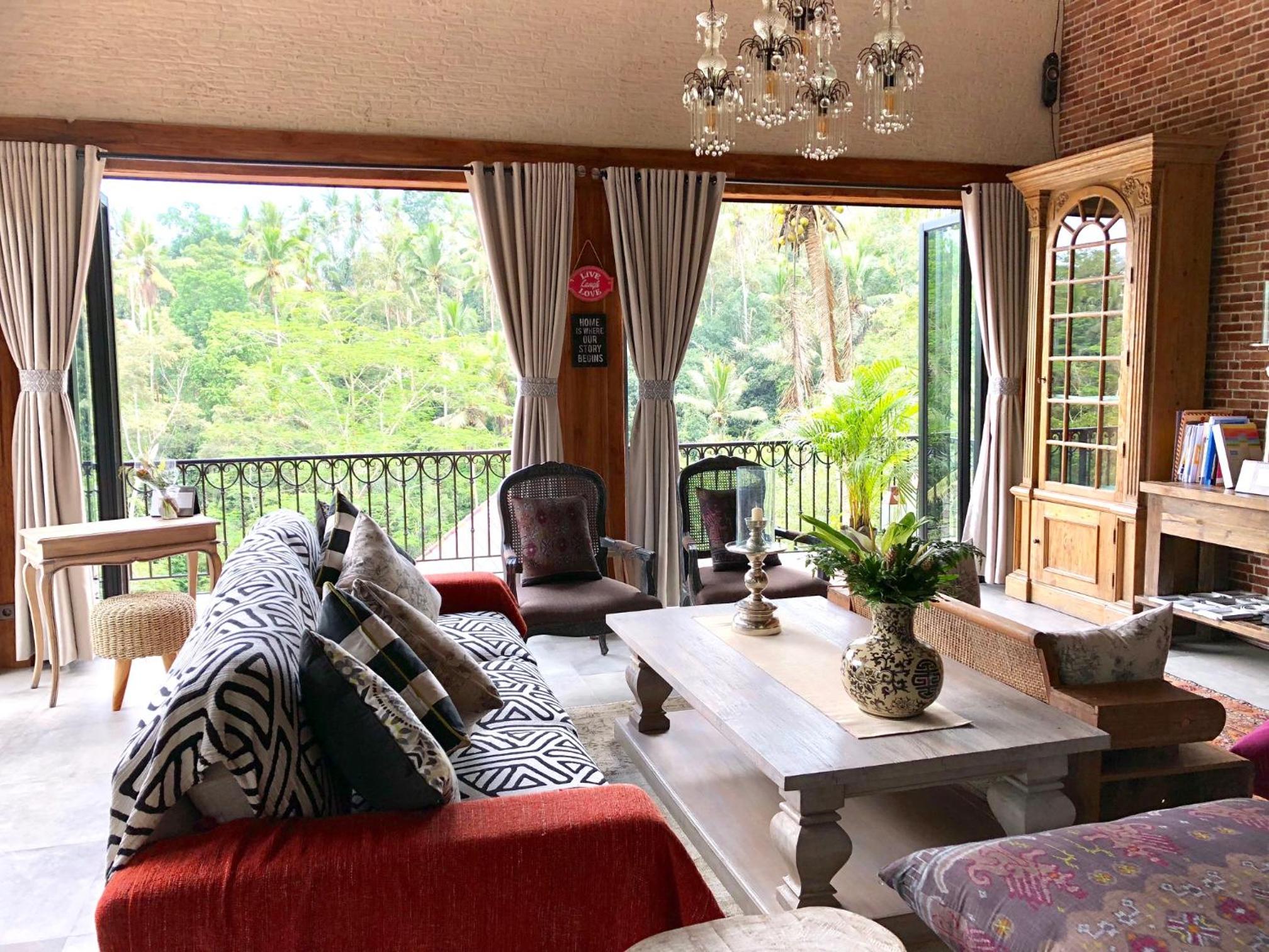 King Suite with Pool View - Photo 10