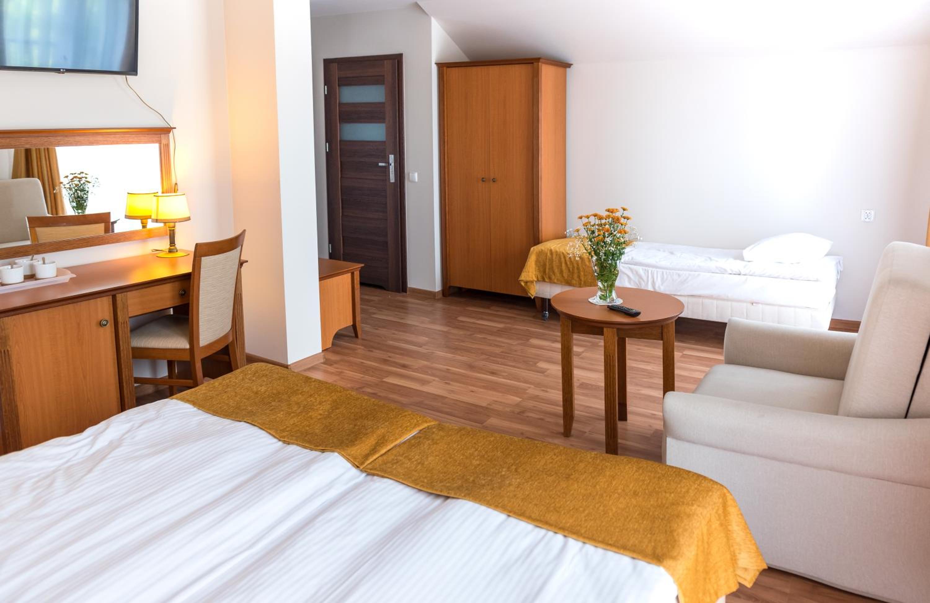 Deluxe Triple Room with shower photo 3