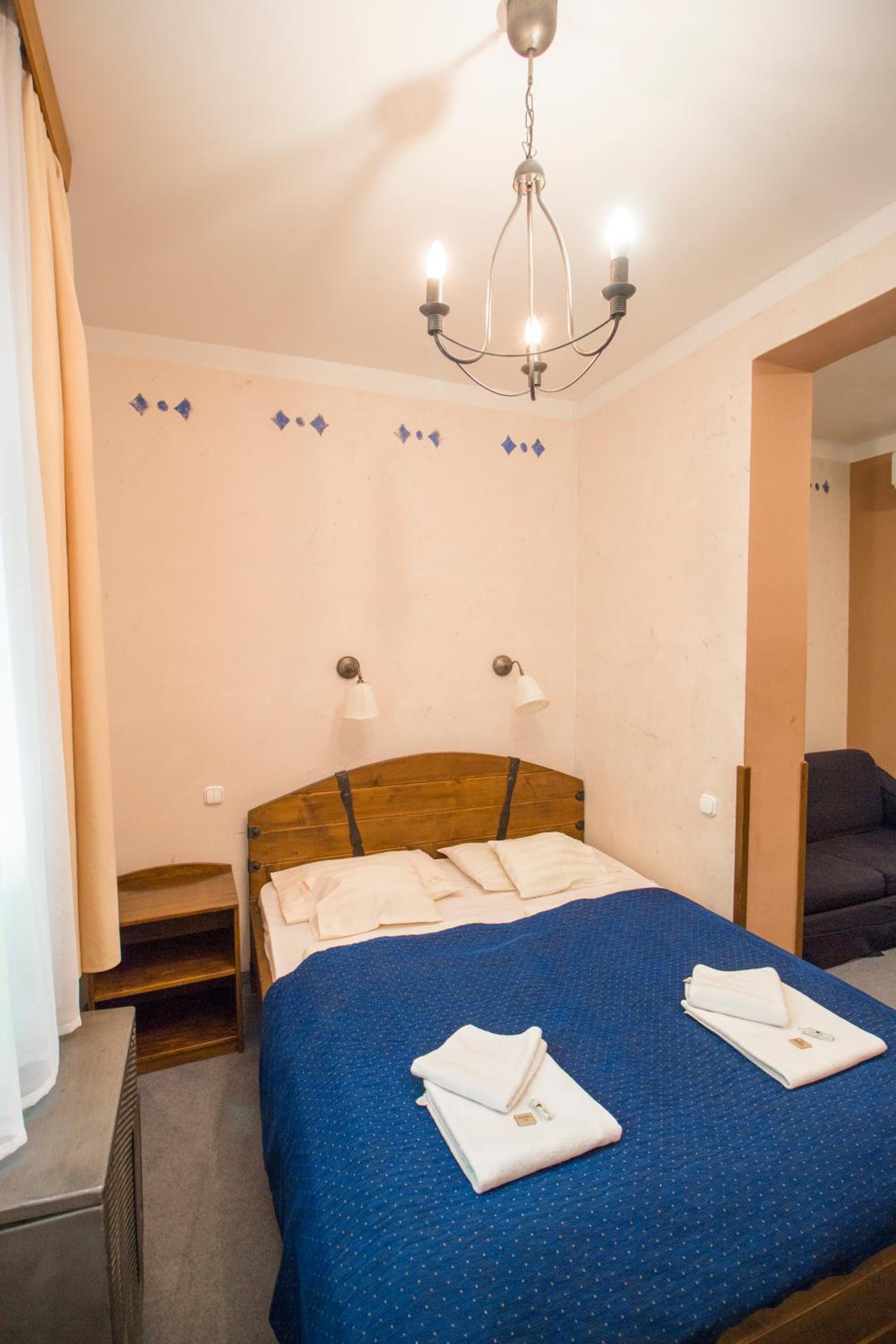 Double or Twin Room - Photo 3
