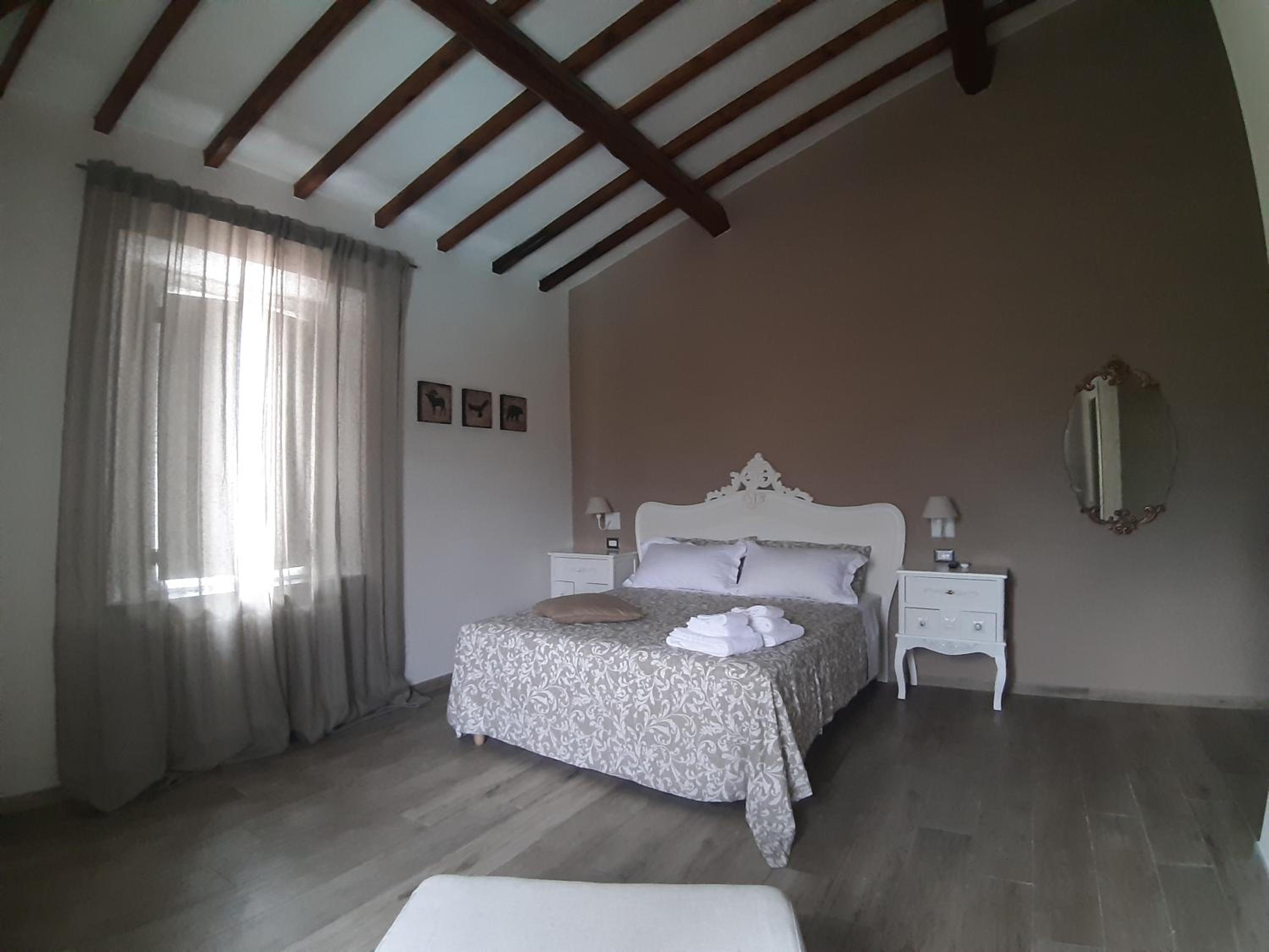 Queen Room with Pool View photo 2