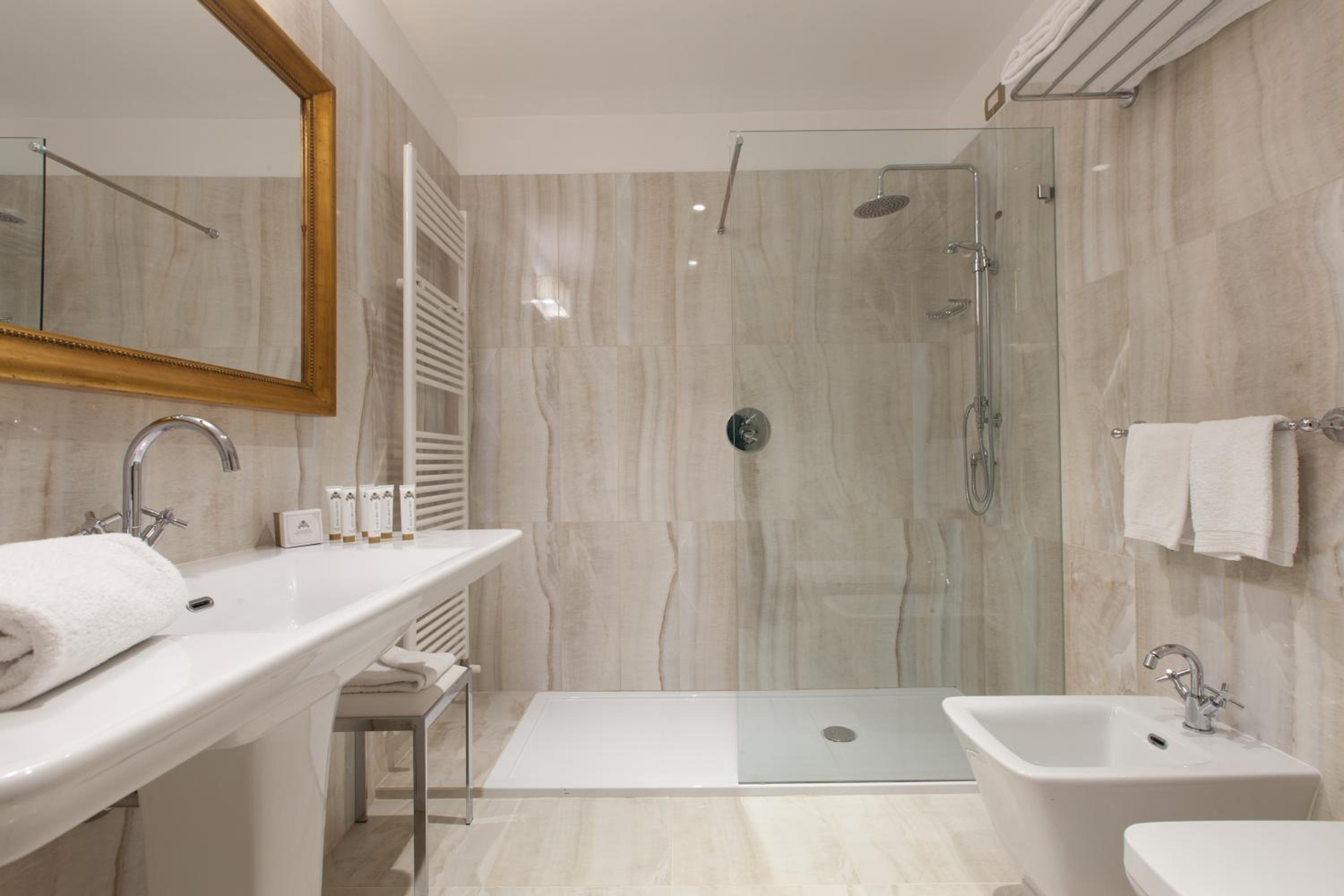 Junior Suite - Photo 3