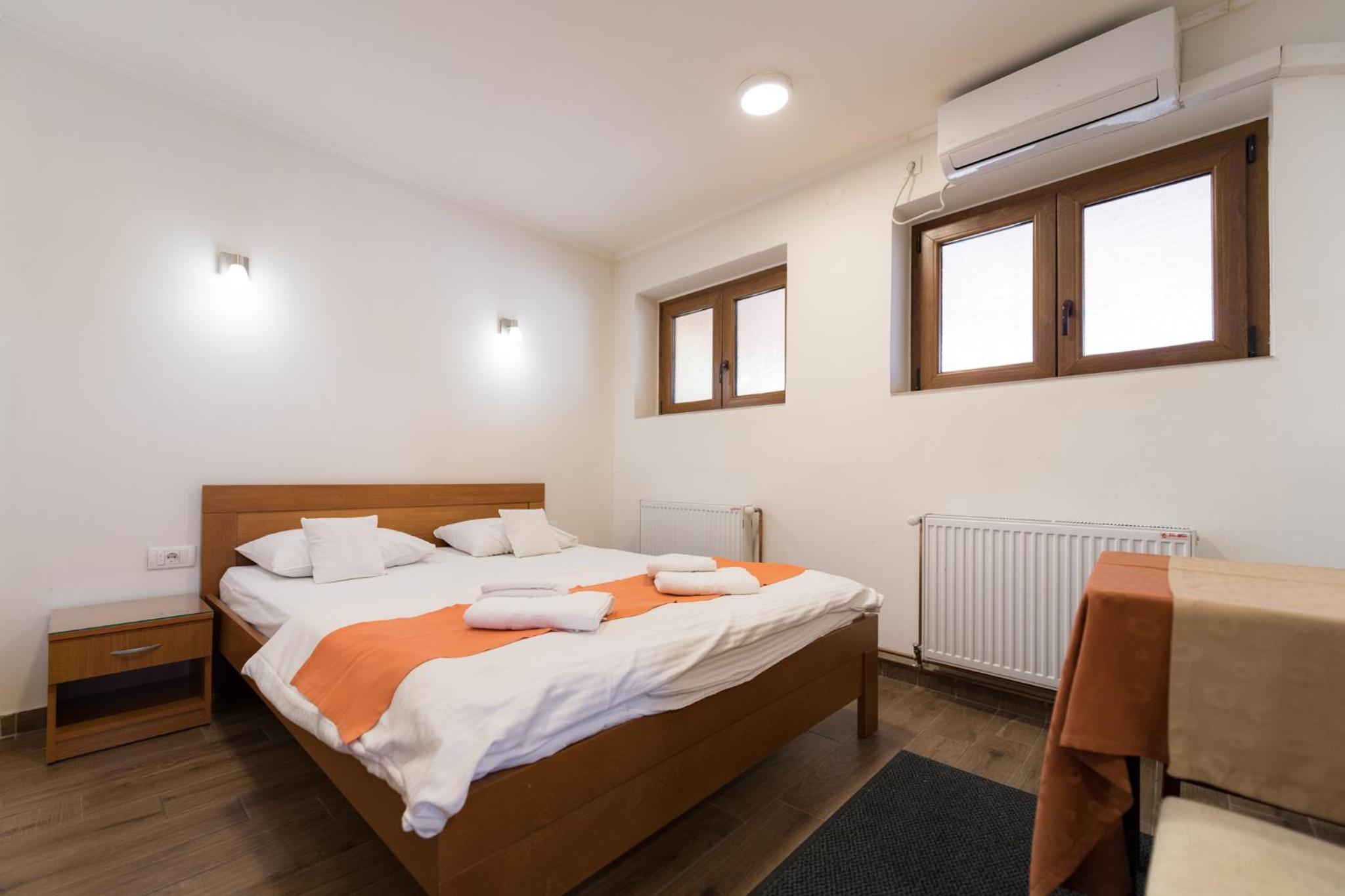 Double Room - Photo 3