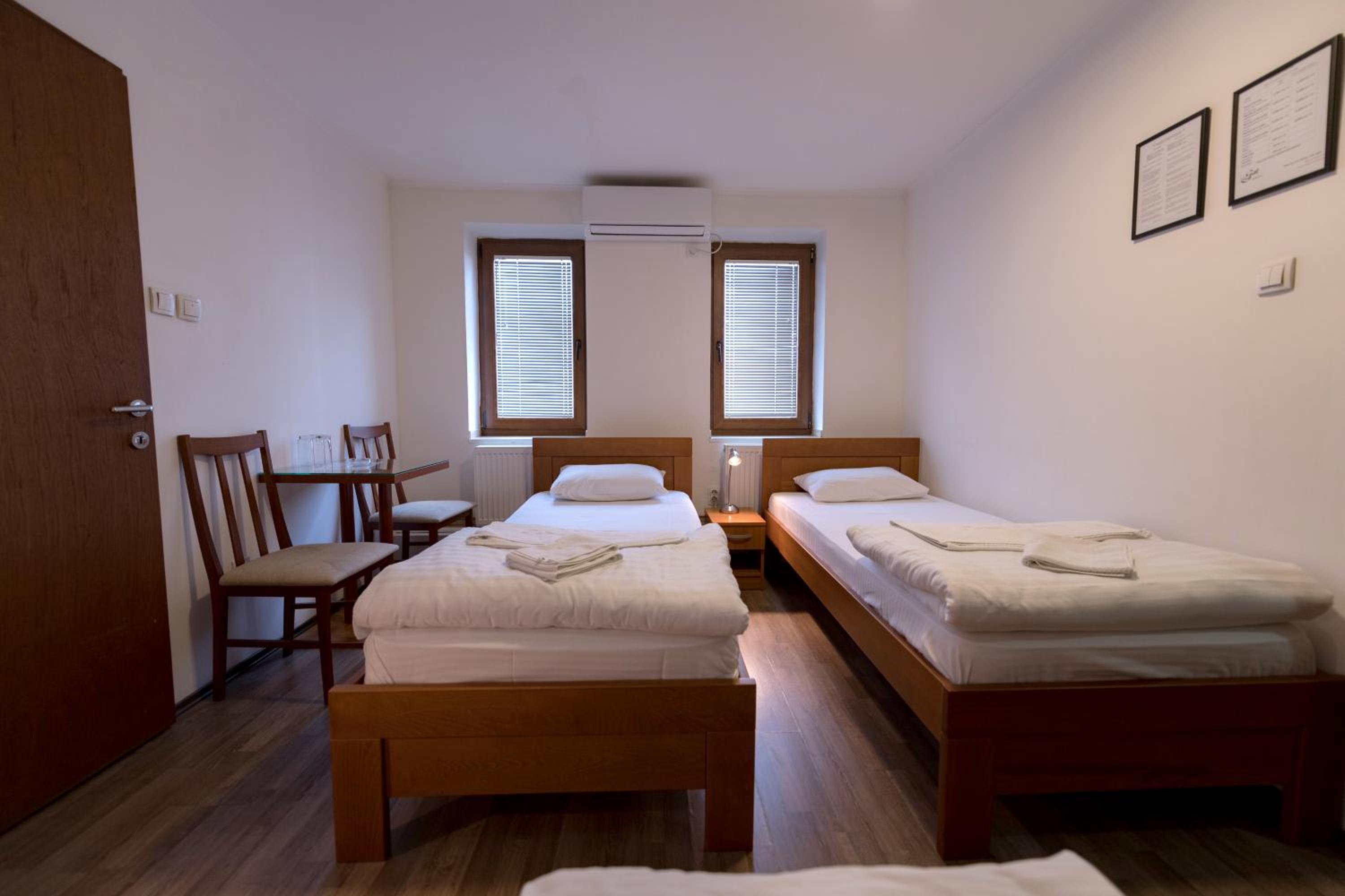 Triple Room - Photo 2