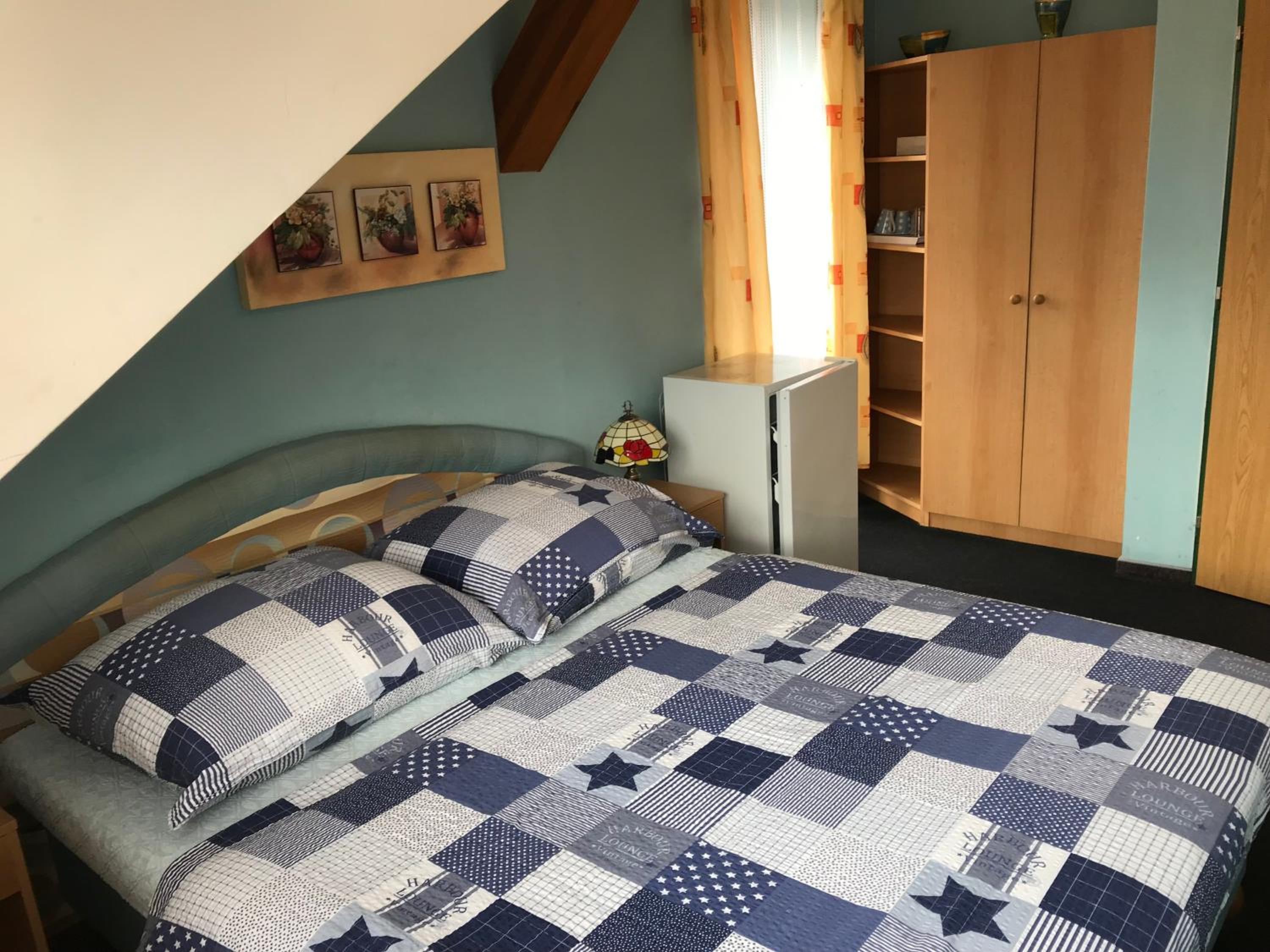 Double Room with Balcony - Photo 16