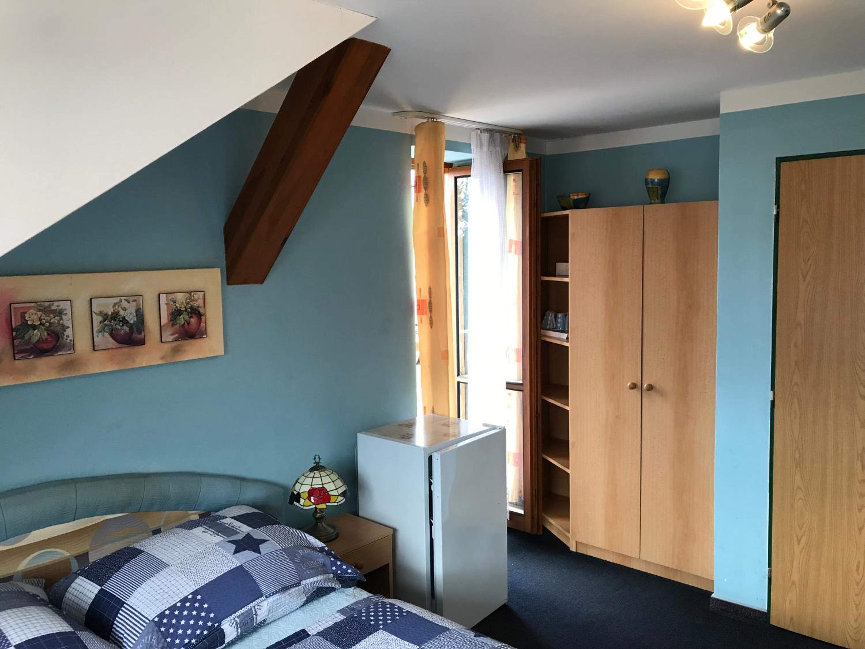 Double Room with Balcony - Photo 17