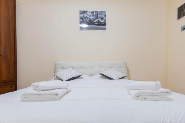 Standard Double Room With Shared Bathroom photo 1