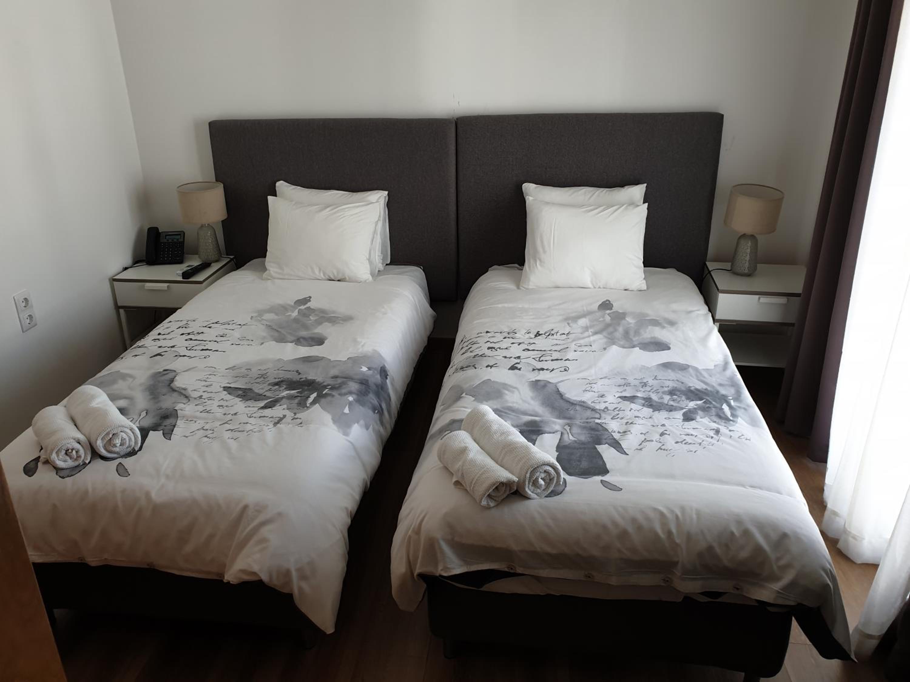 Twin Room - Photo 2