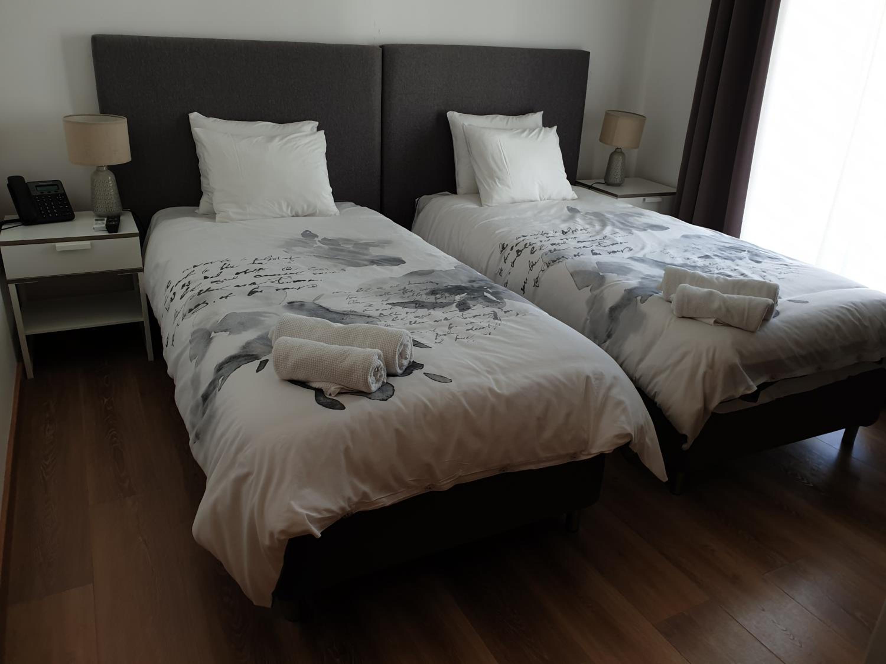 Twin Room - Photo 3