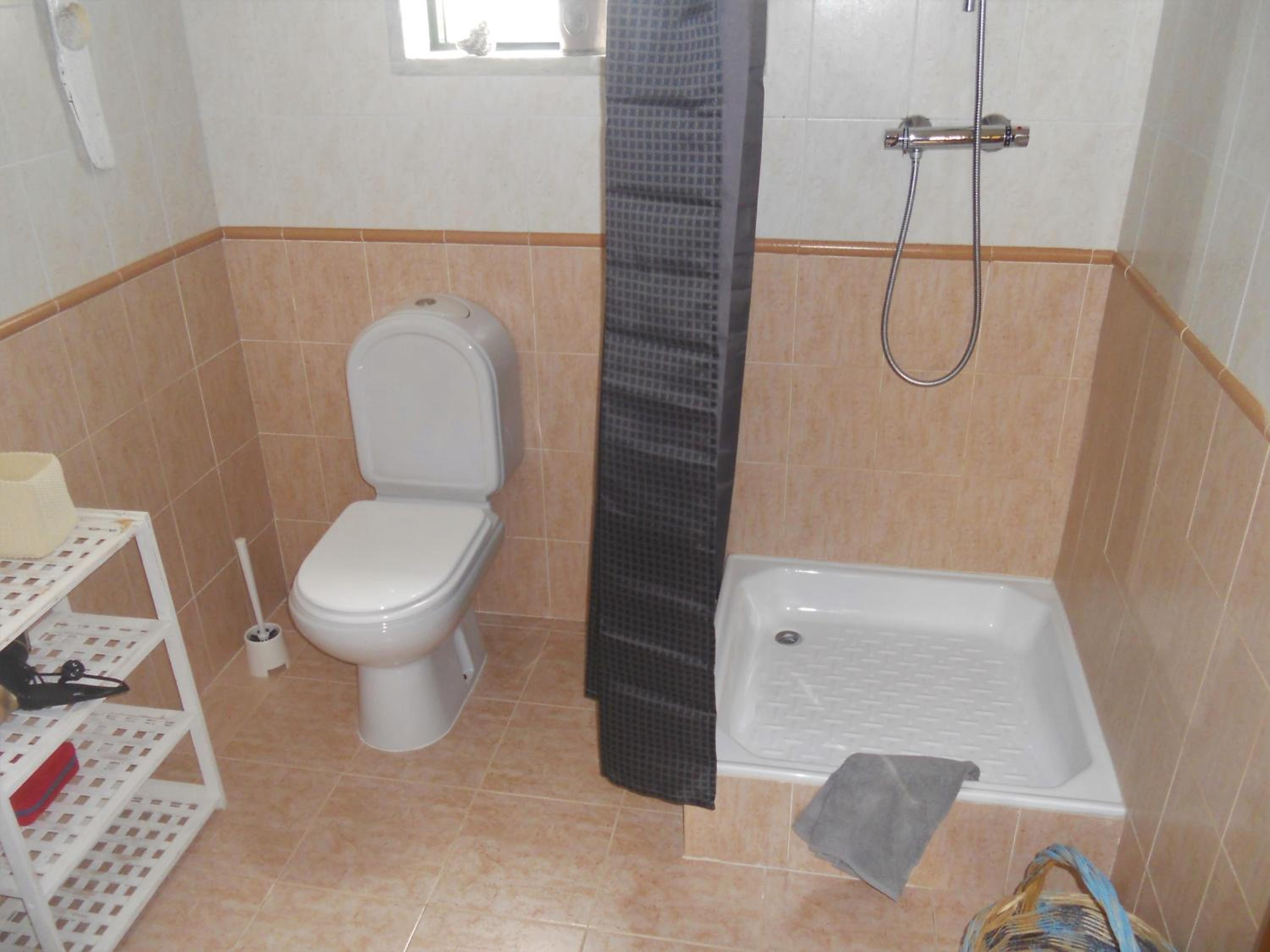 Double Room - Photo 8