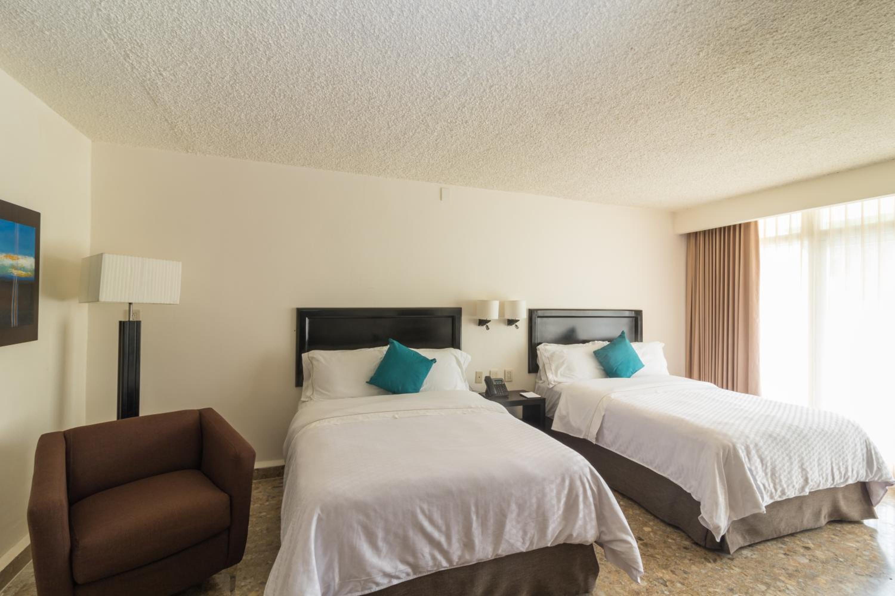 Standard Double Suite
