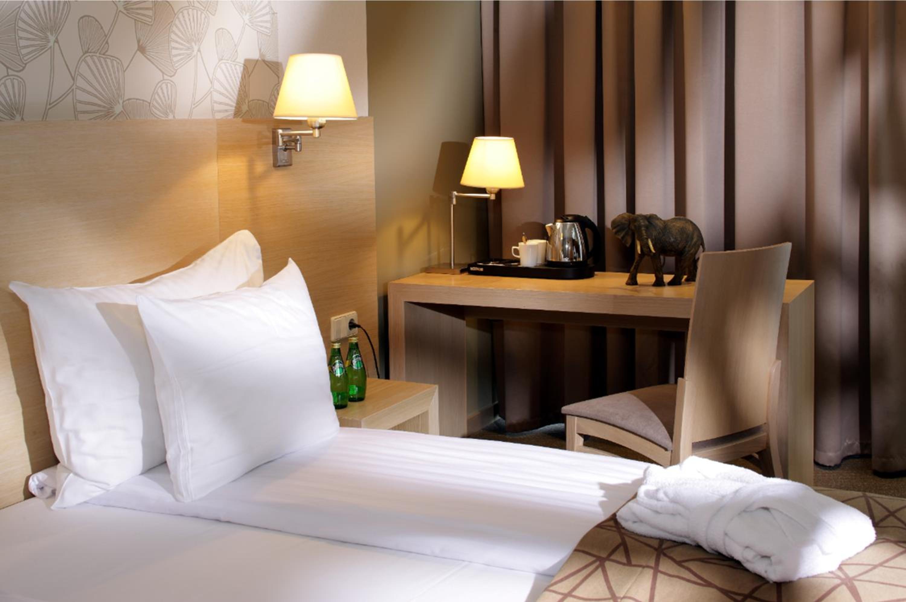 Comfort Double or Twin Room with New Year's Offer - Photo 4