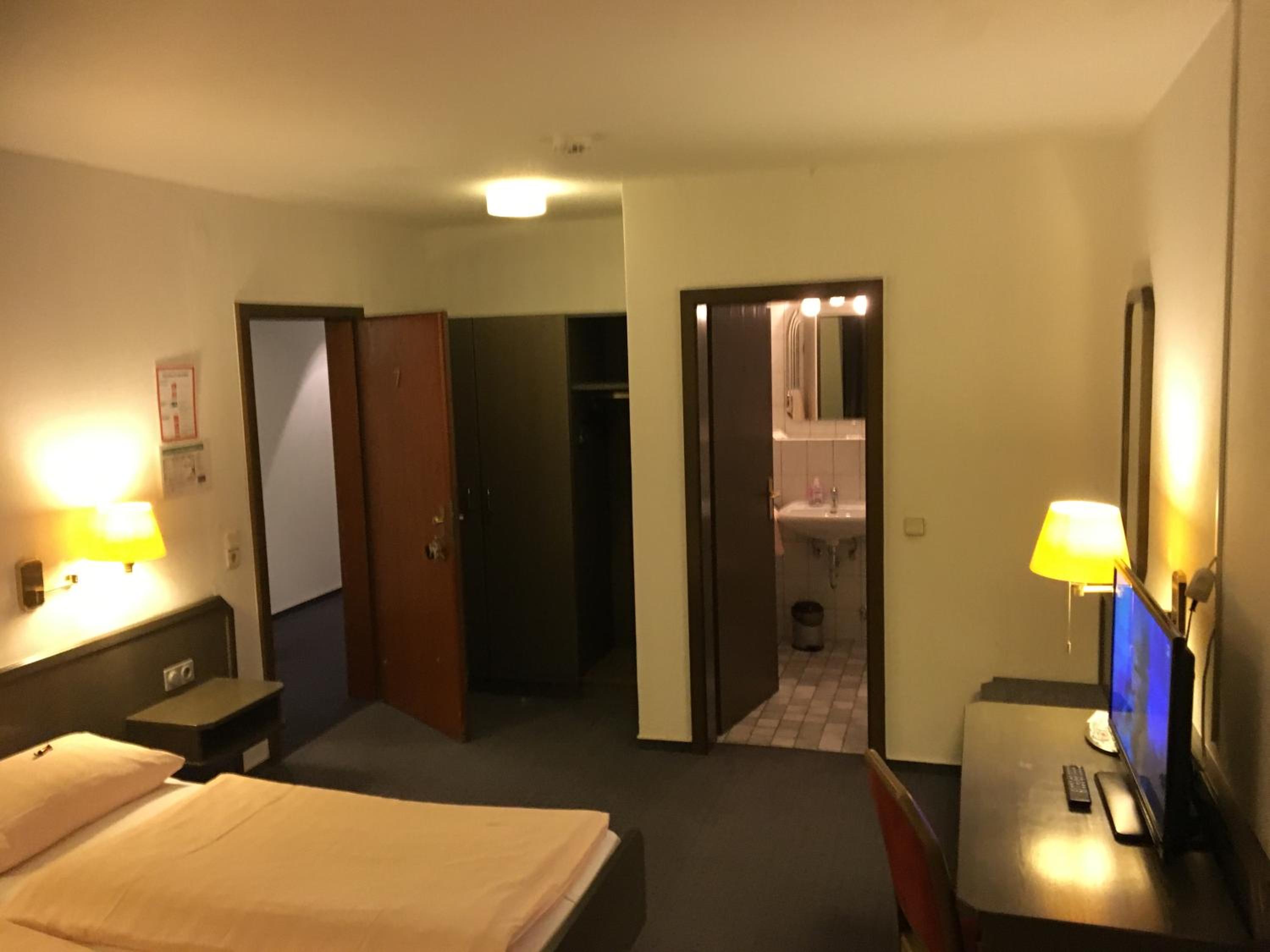 Deluxe Double Room with Shower photo 1