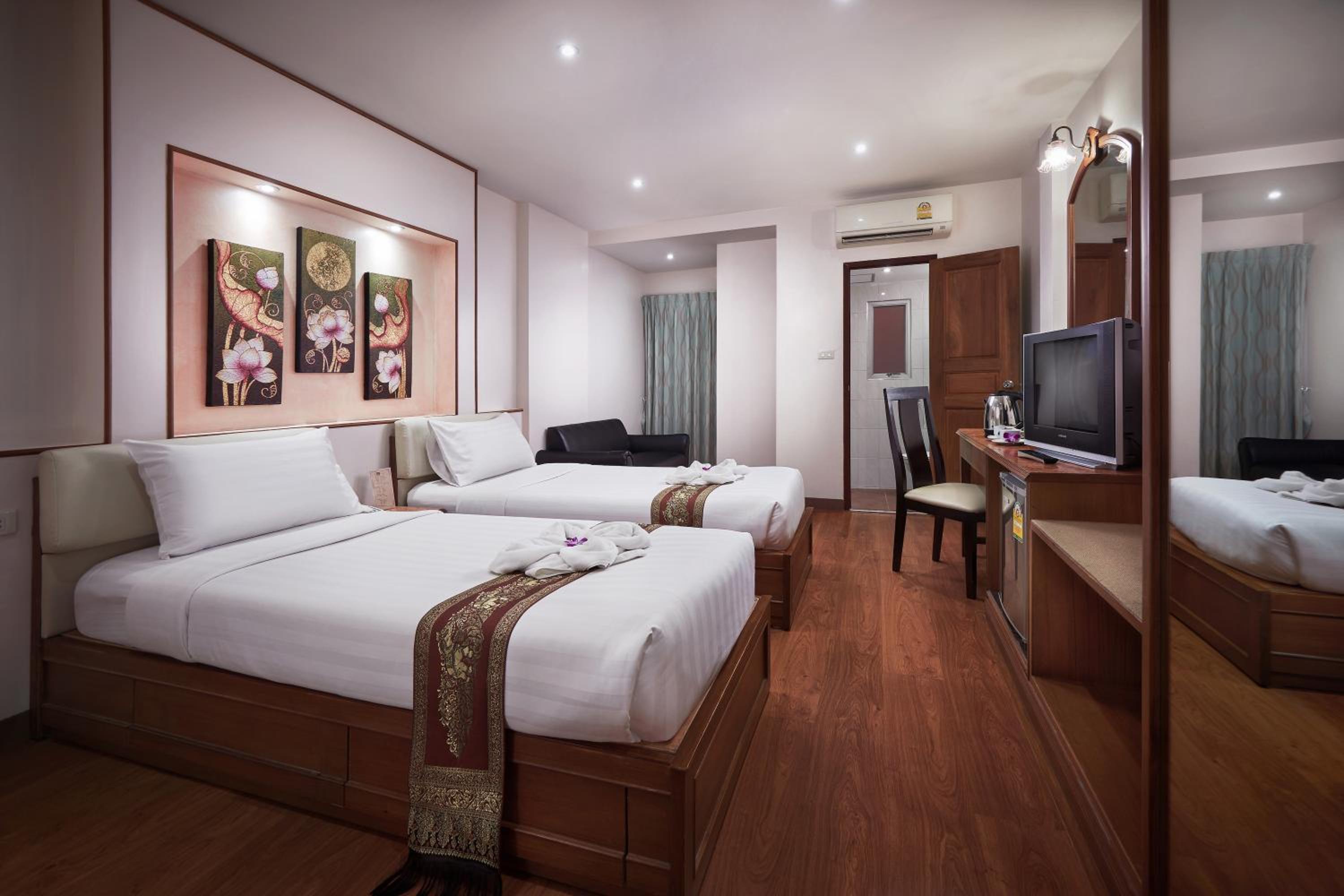 Standard Twin Room photo 2