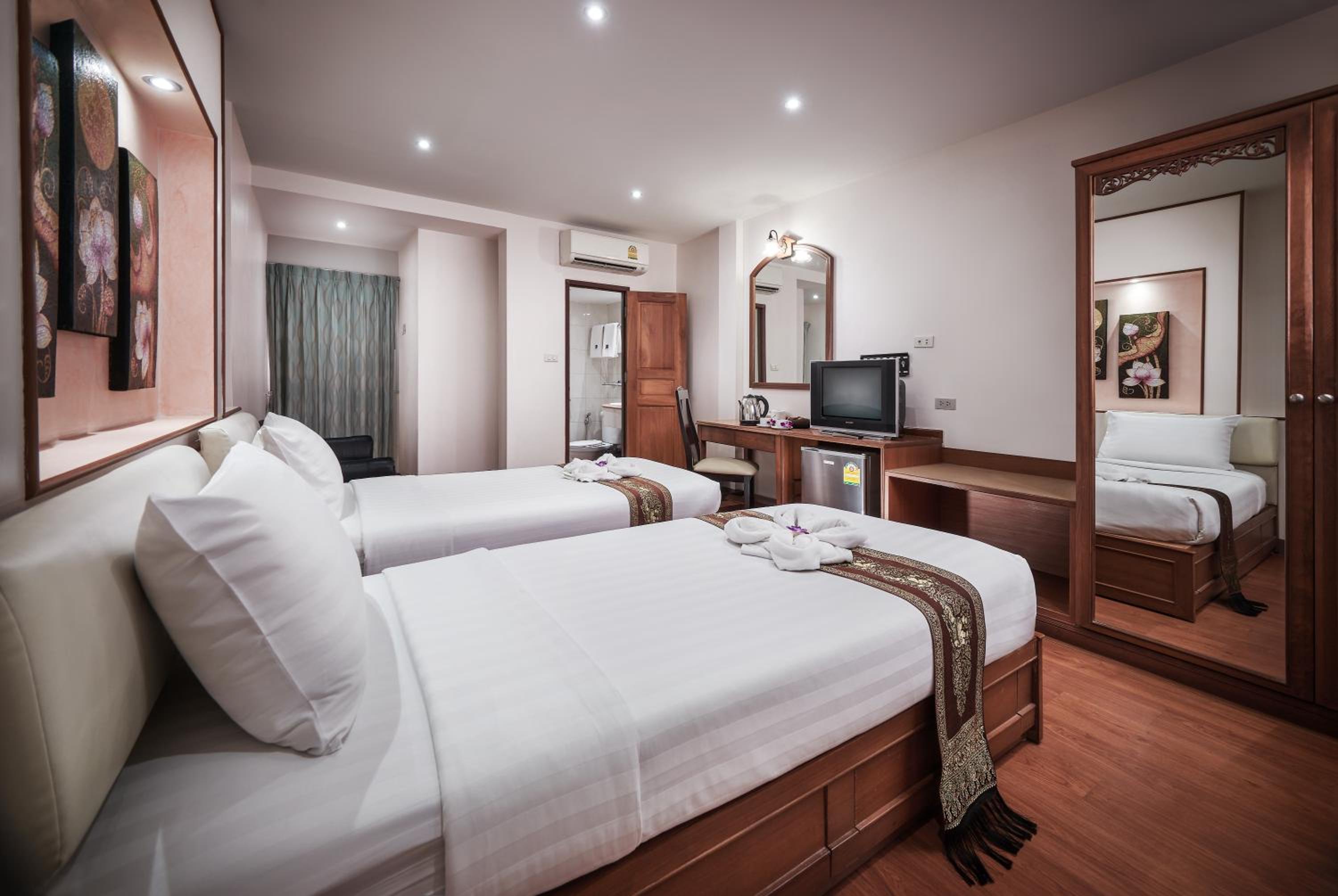 Standard Twin Room photo 2