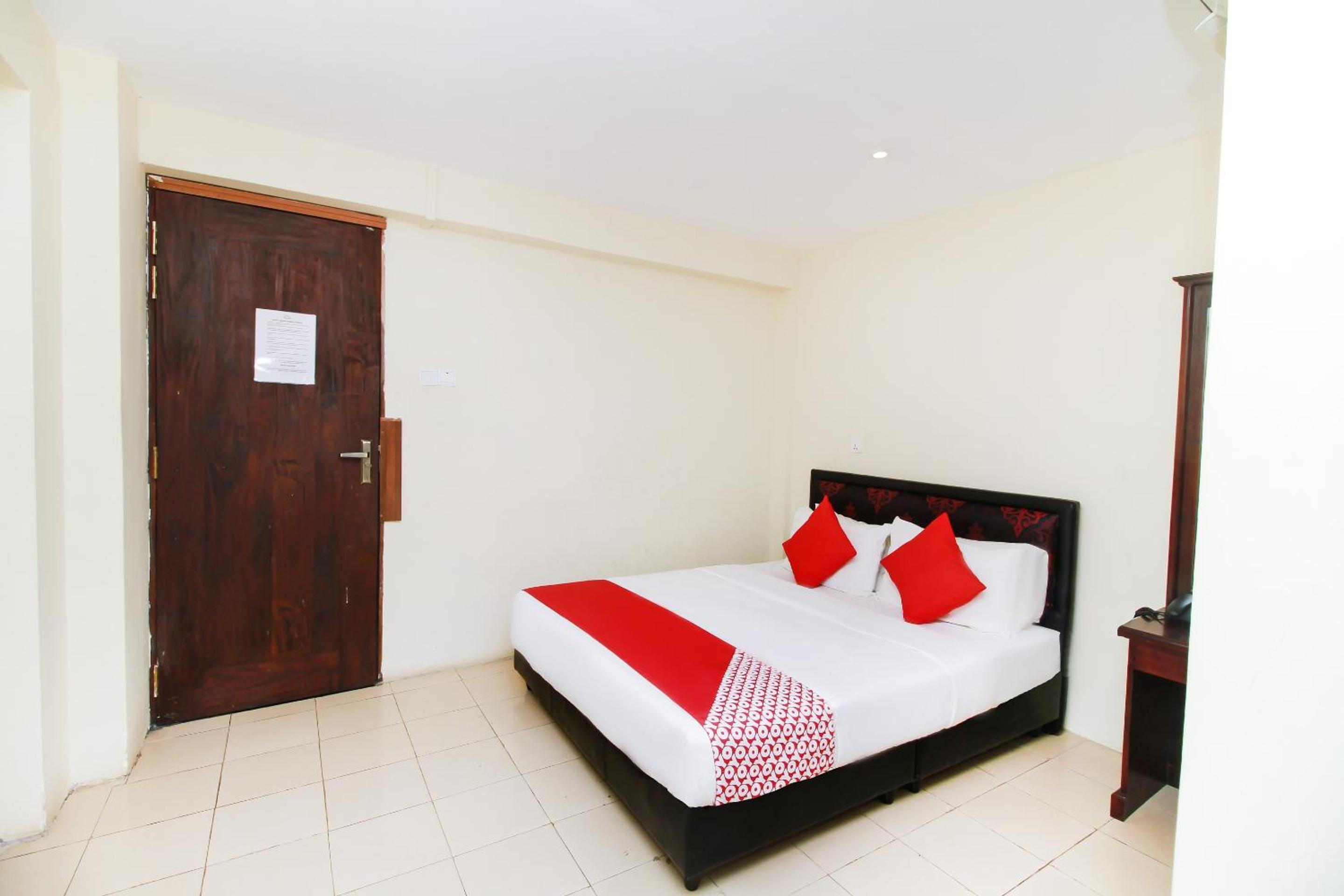 Basic Triple Room