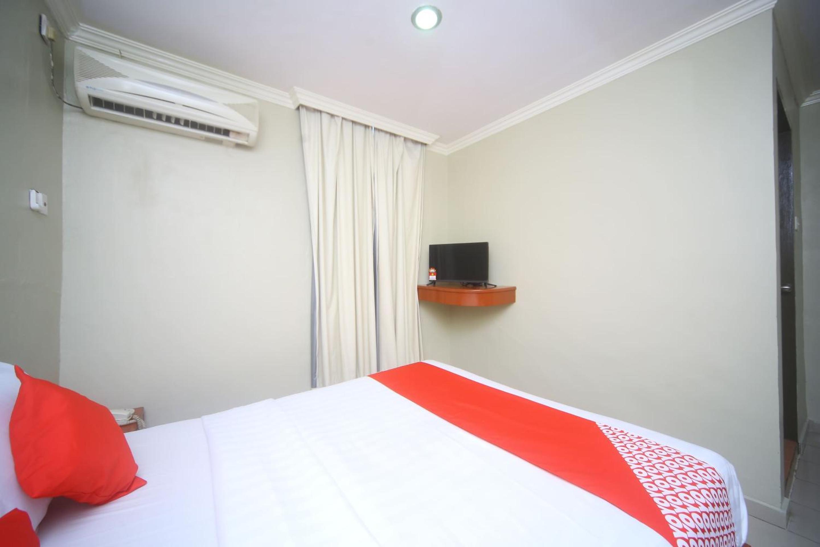Deluxe Queen Room - Photo 4